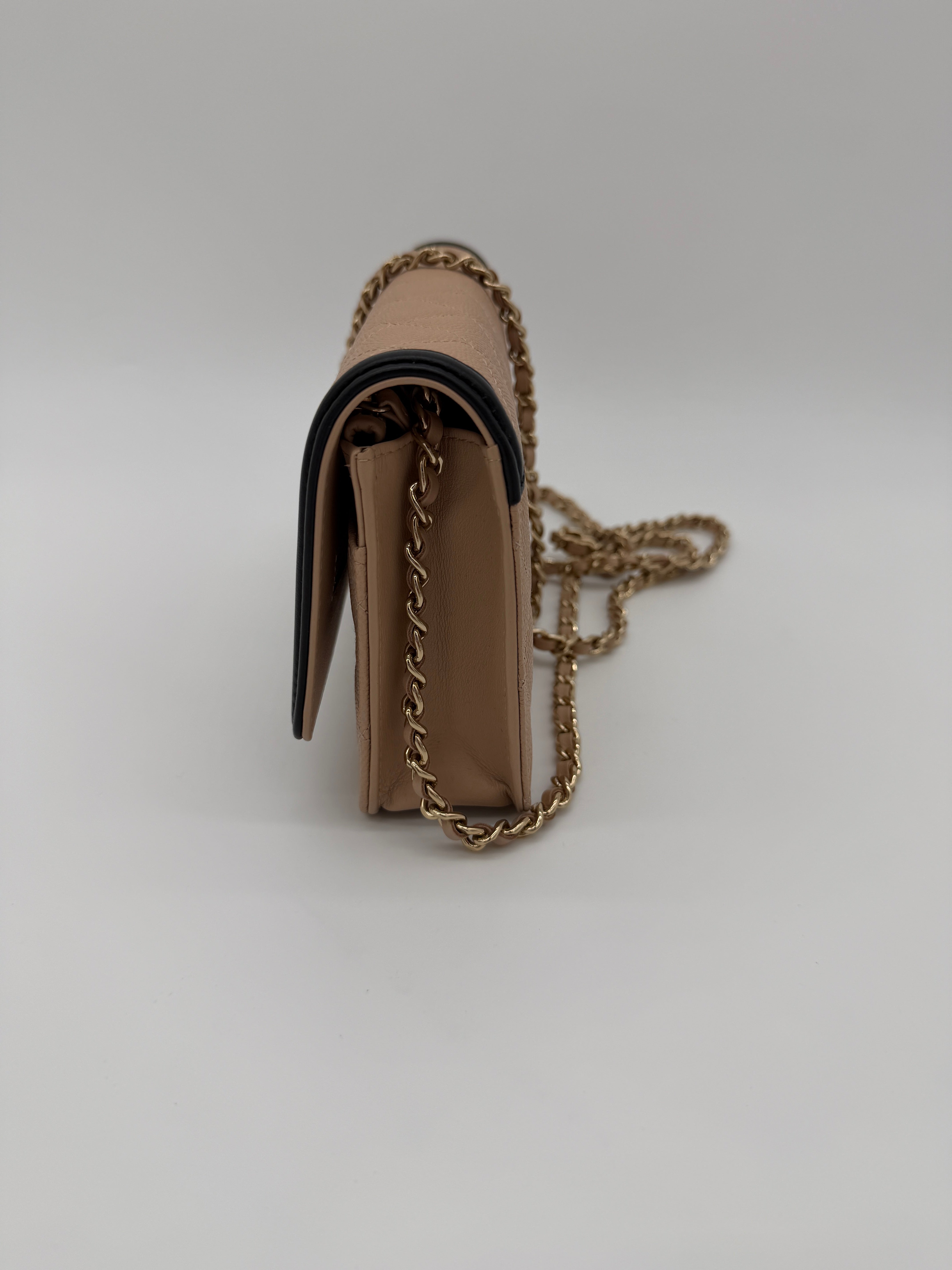 Chanel Filigree Caviar Wallet on Chain