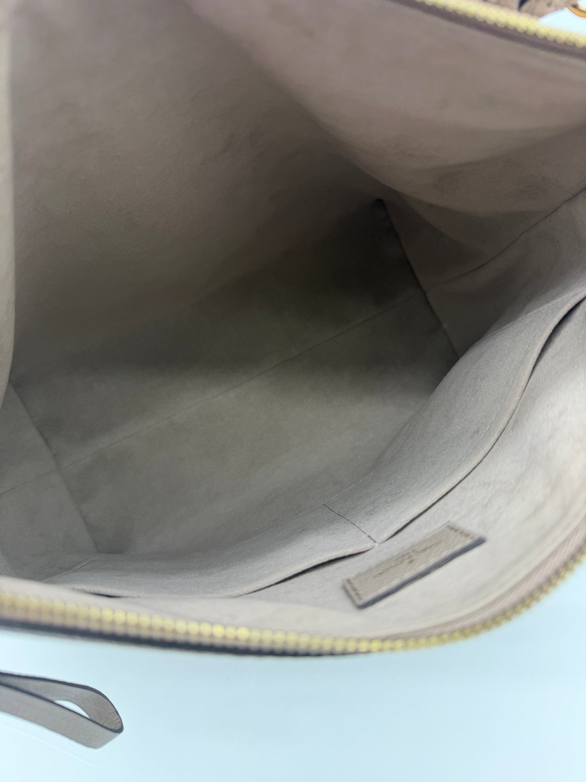 Louis Vuitton Maida Empreinte Hobo