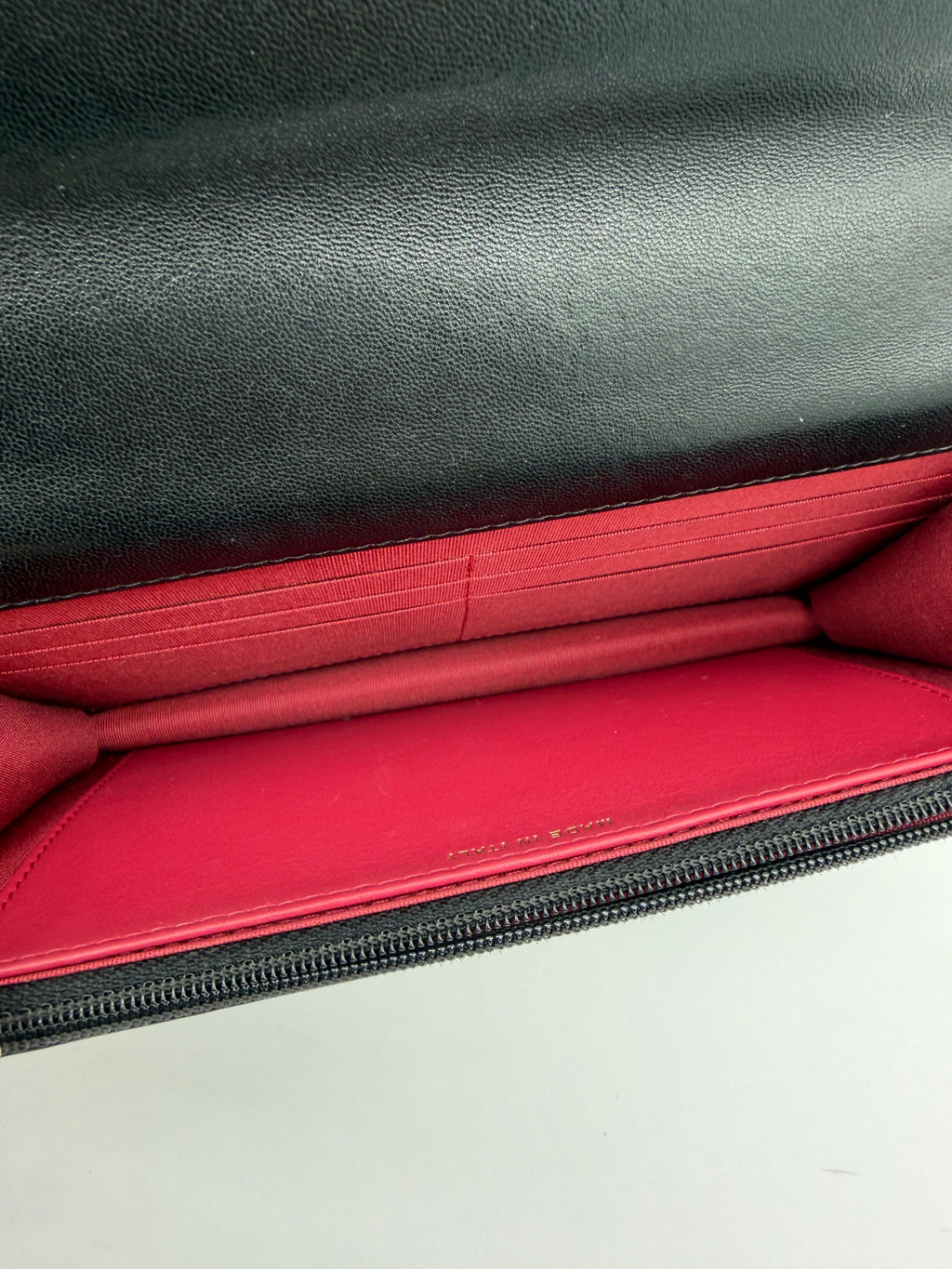 Chanel 19 Wallet on Chain