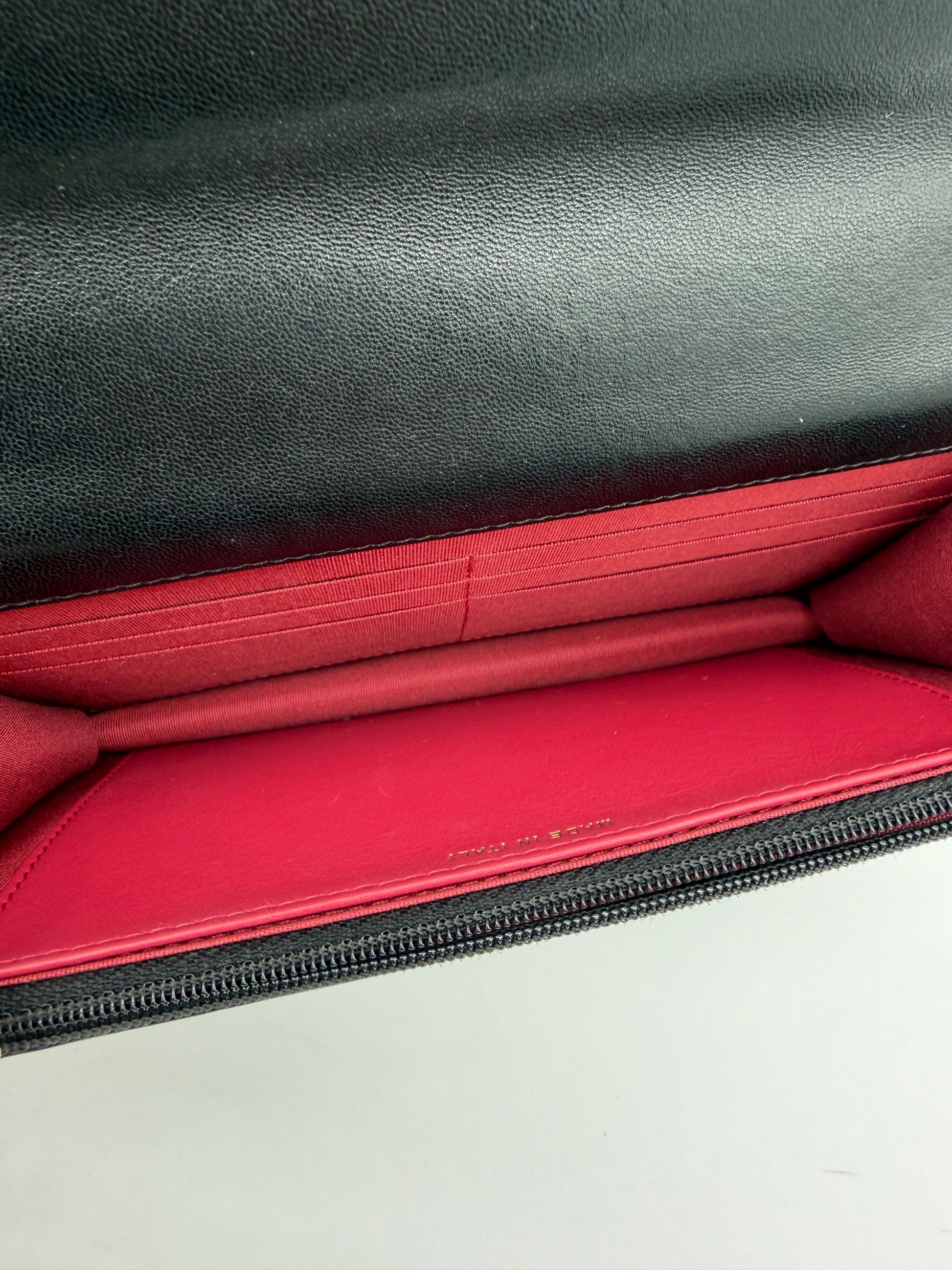 Chanel 19 Wallet on Chain