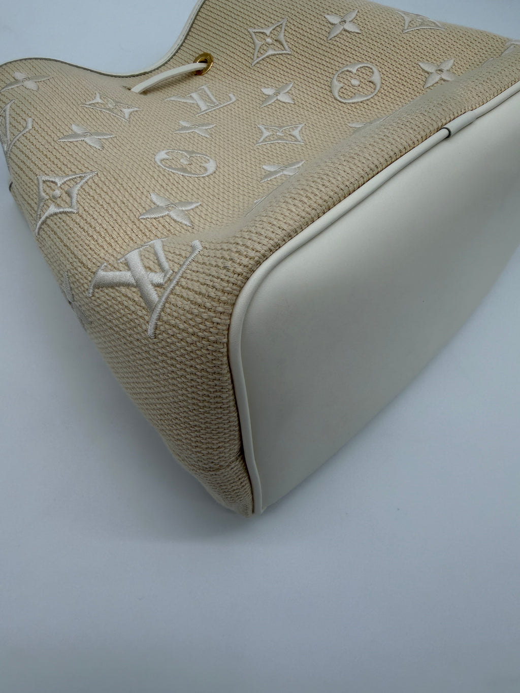 Louis Vuitton Neonoe MM Embroidered Monogram