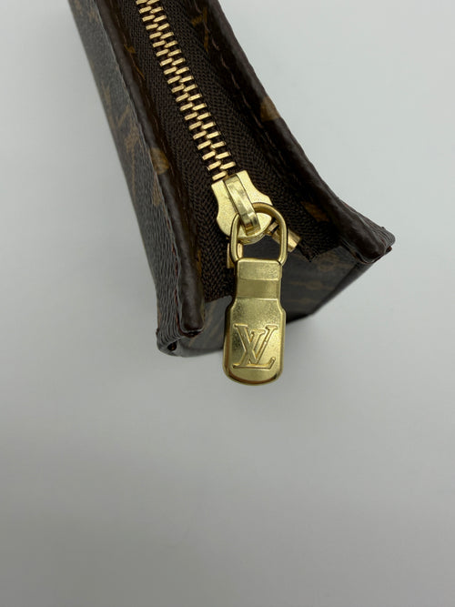 Louis Vuitton Monogram Toiletry 26