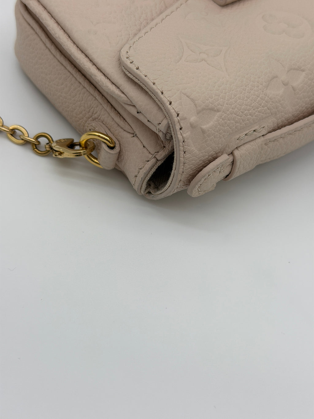 Louis Vuitton Micro Metis Empreinte