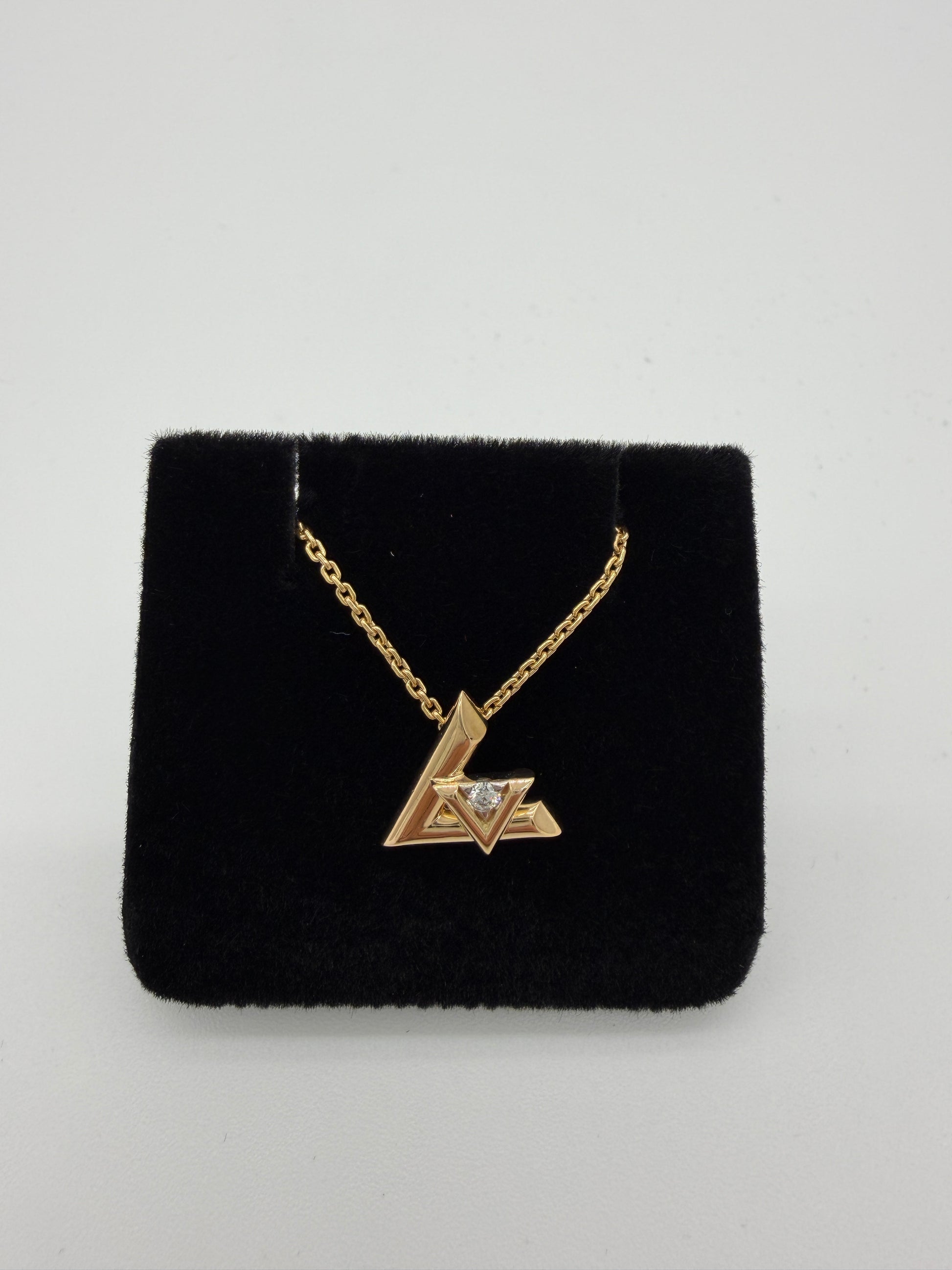 Louis Vuitton Small Volt One Diamond Pendant Necklace 18k