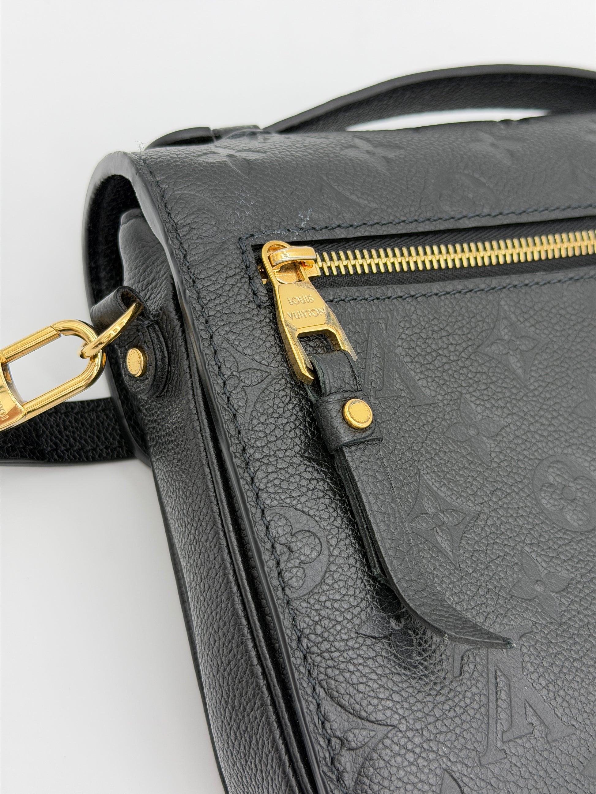 Louis Vuitton Pochette Metis Black Empreinte