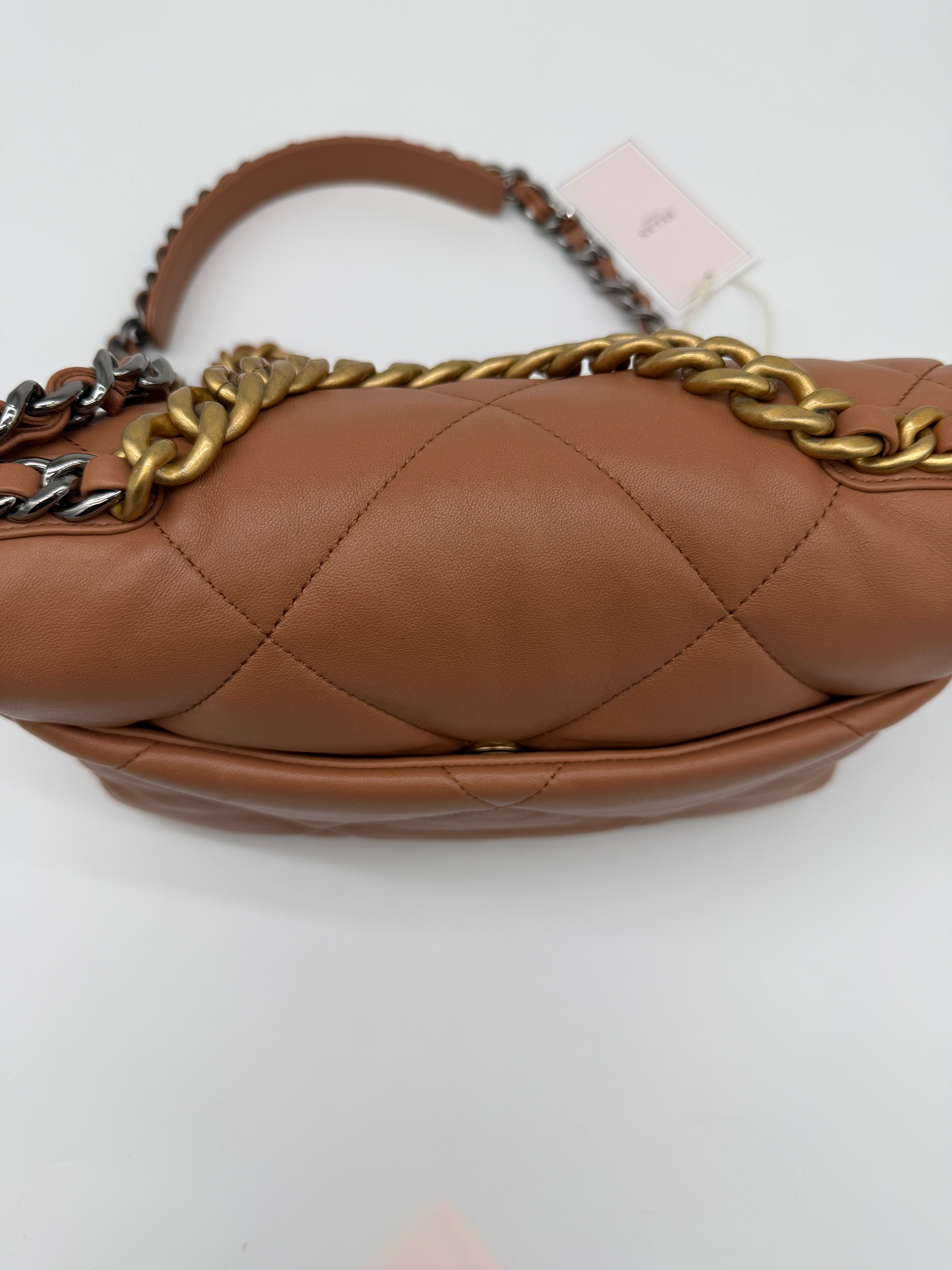 Chanel 19 Caramel Small