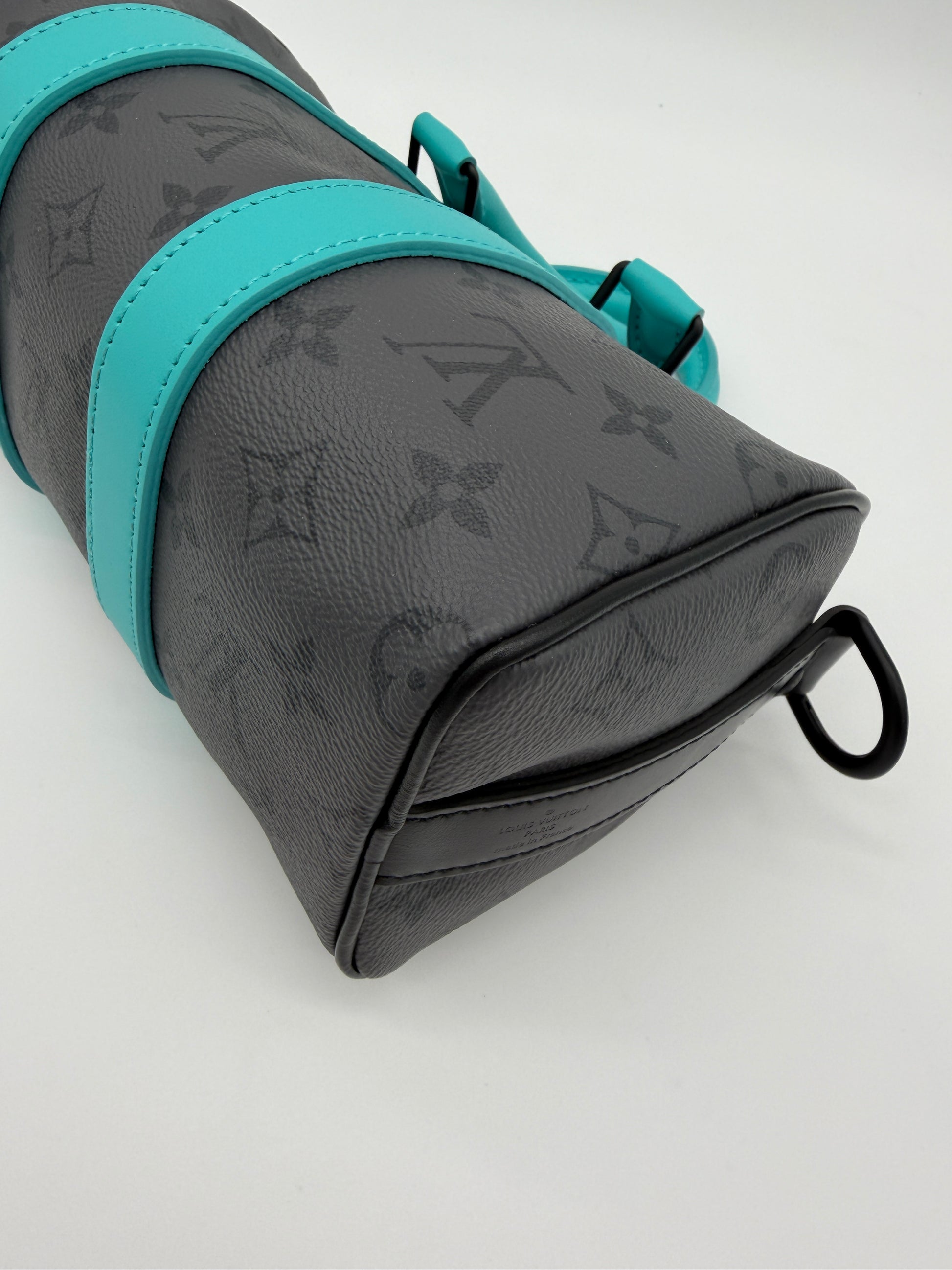 Louis Vuitton Keepall Bandouliere 25 Turquoise / Monogram Eclipse Reverse