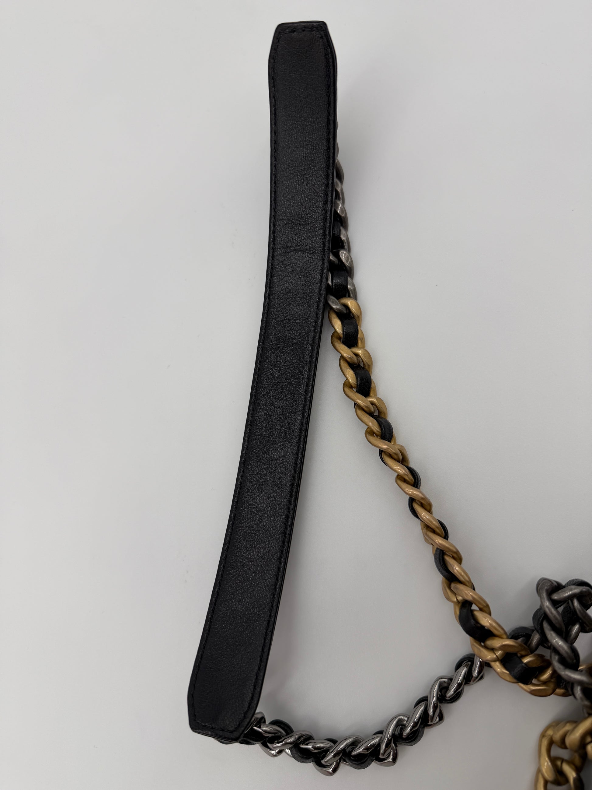 Chanel 19 Wallet on Chain