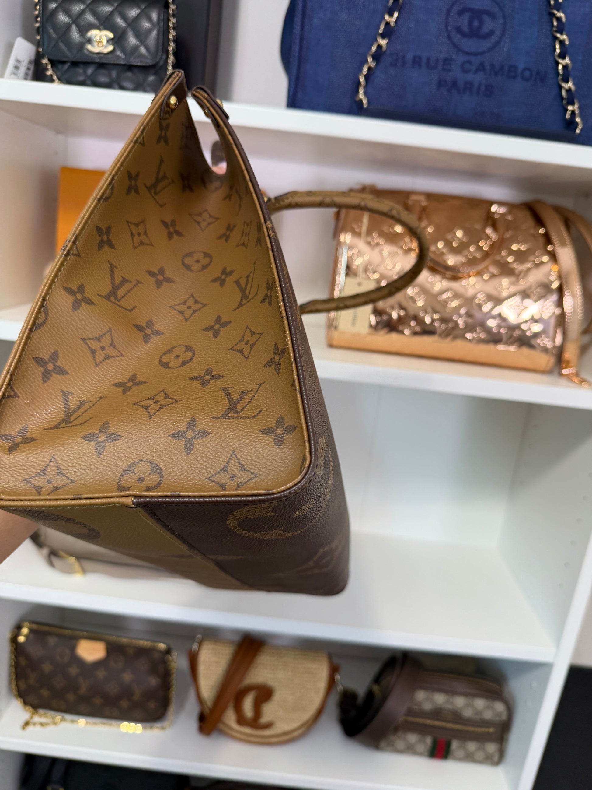 Louis Vuitton OnTheGo MM Reverse Monogram