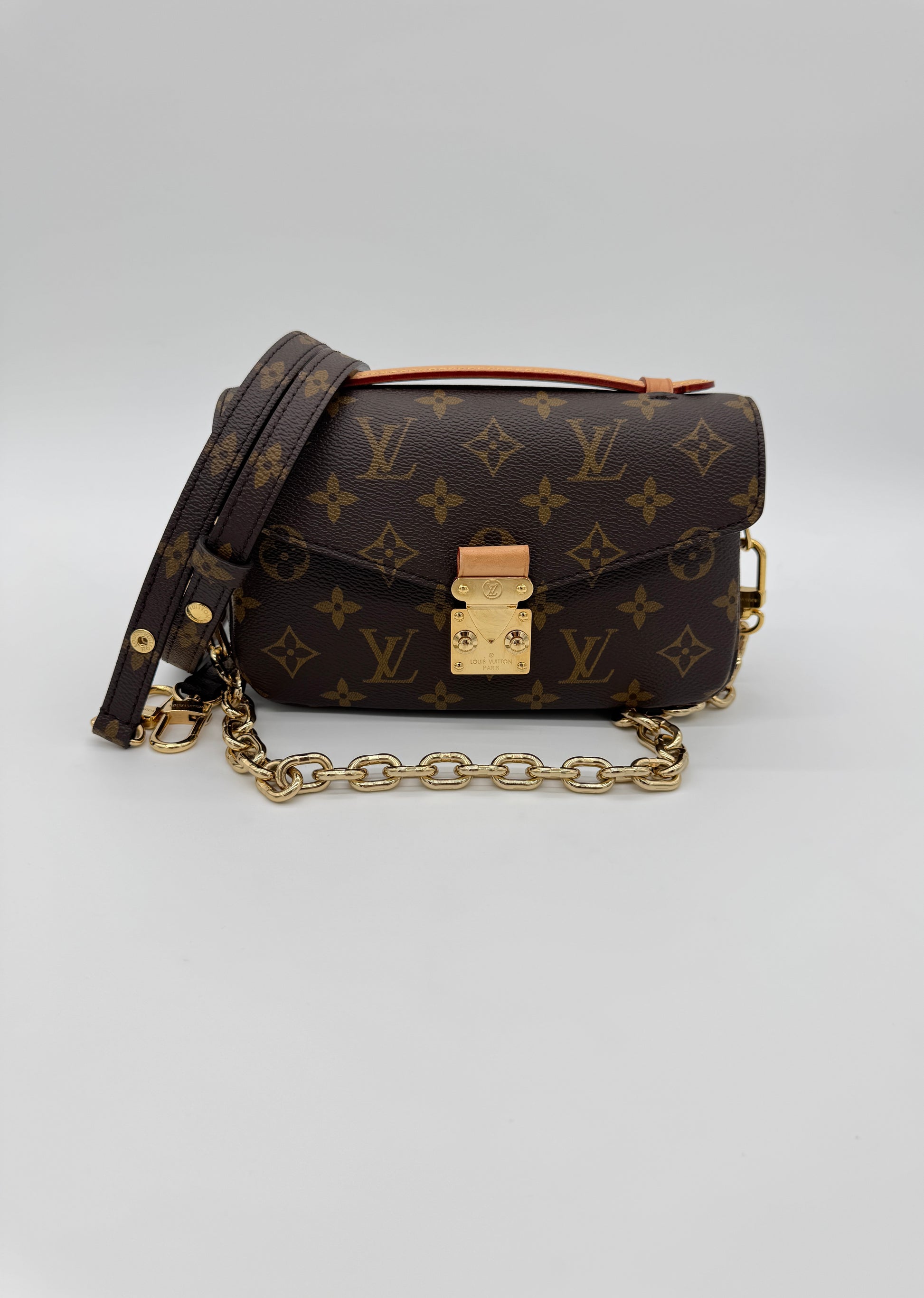 Louis Vuitton Pochette Métis East West