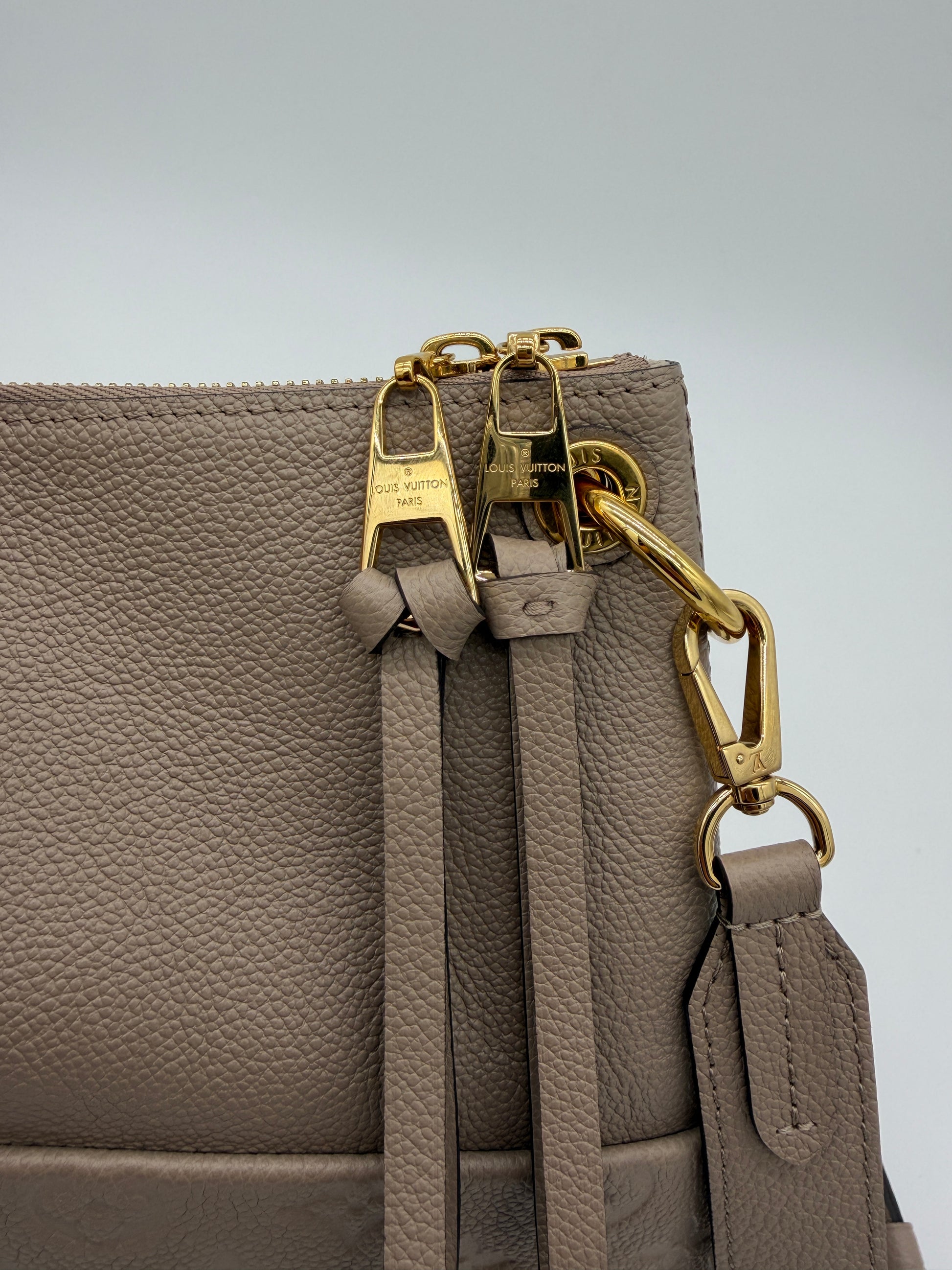 Louis Vuitton Maida Empreinte Hobo