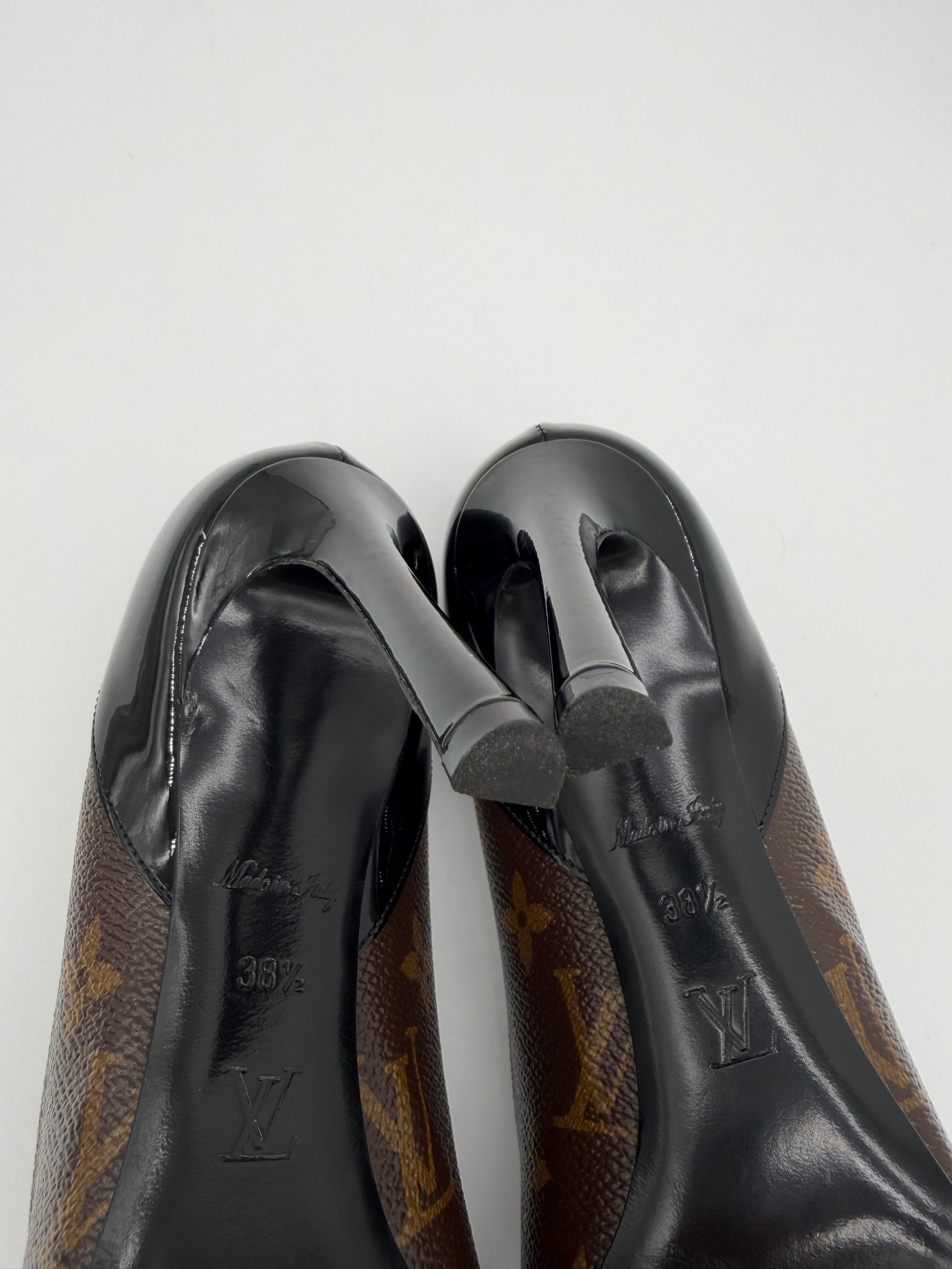 Louis Vuitton Monogram Cherie Pumps Size 38.5