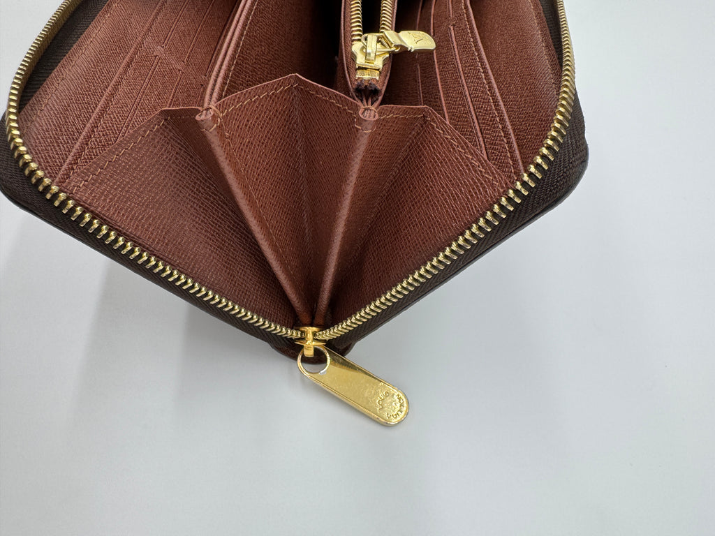 Louis Vuitton Monogram Zippy Wallet