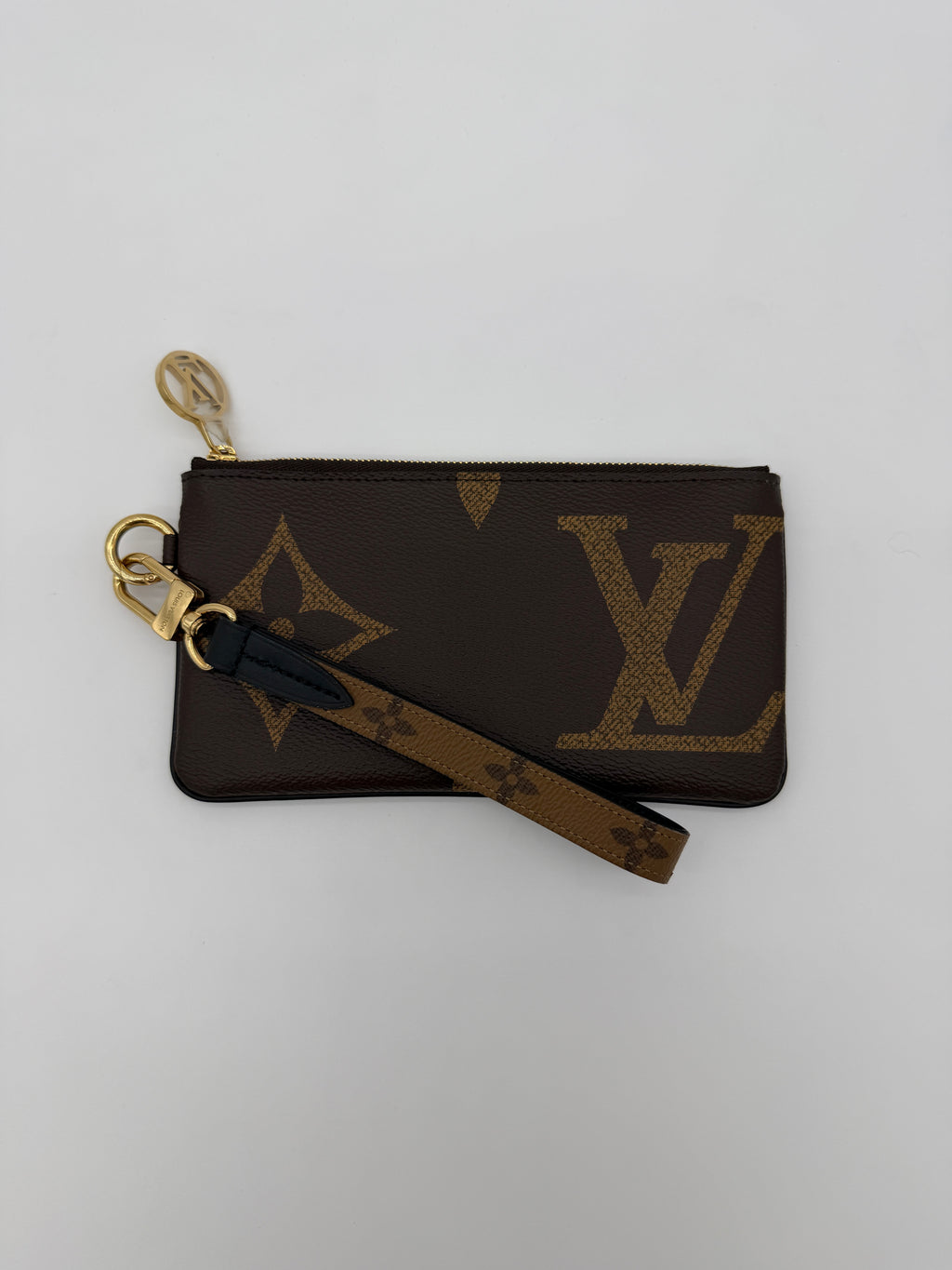 Louis Vuitton Monogram Giant Pochette with Wrist Strap