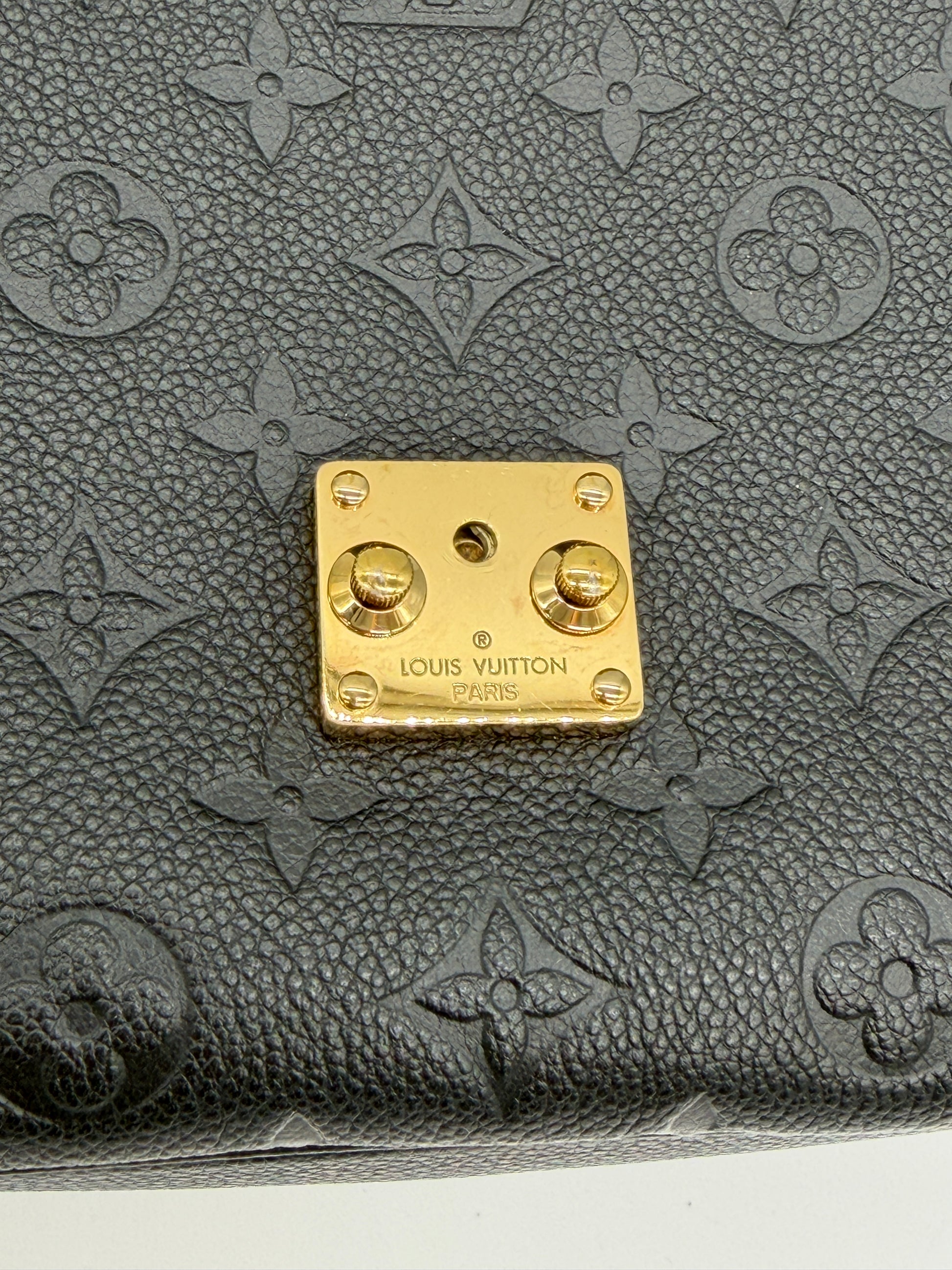 Louis Vuitton Pochette Metis Black Empreinte