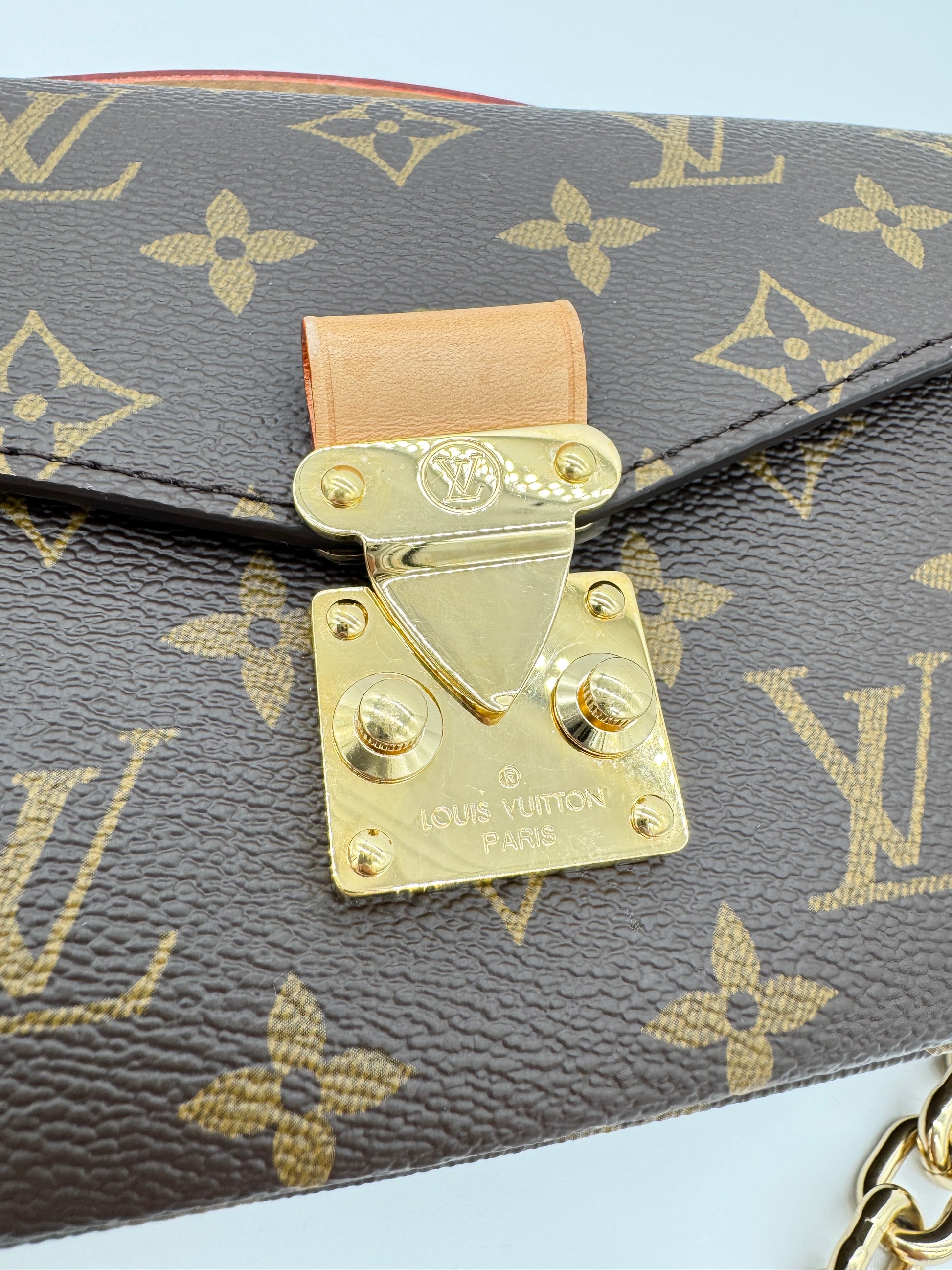 Louis Vuitton Pochette Métis East West