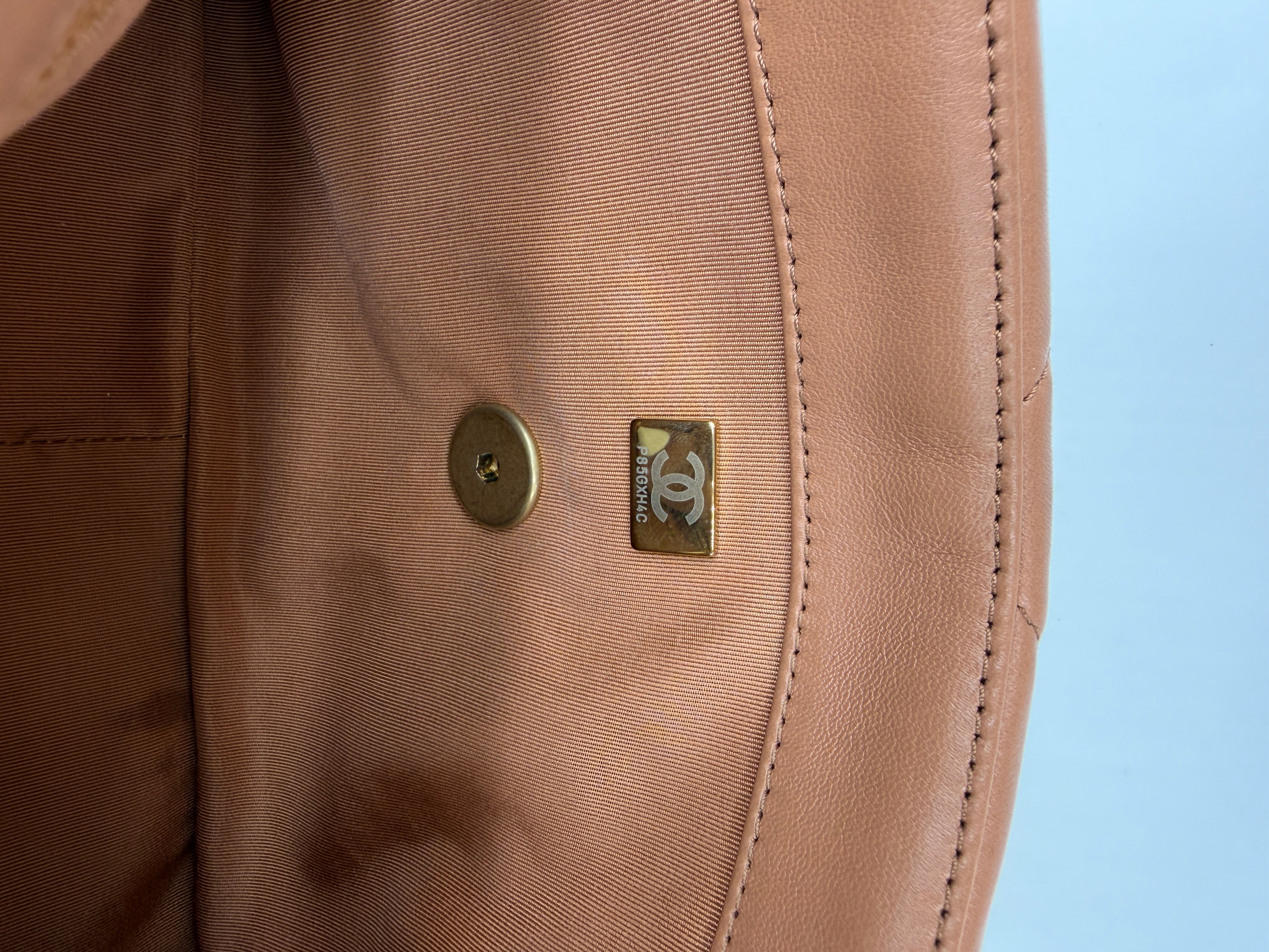Chanel 19 Caramel Small