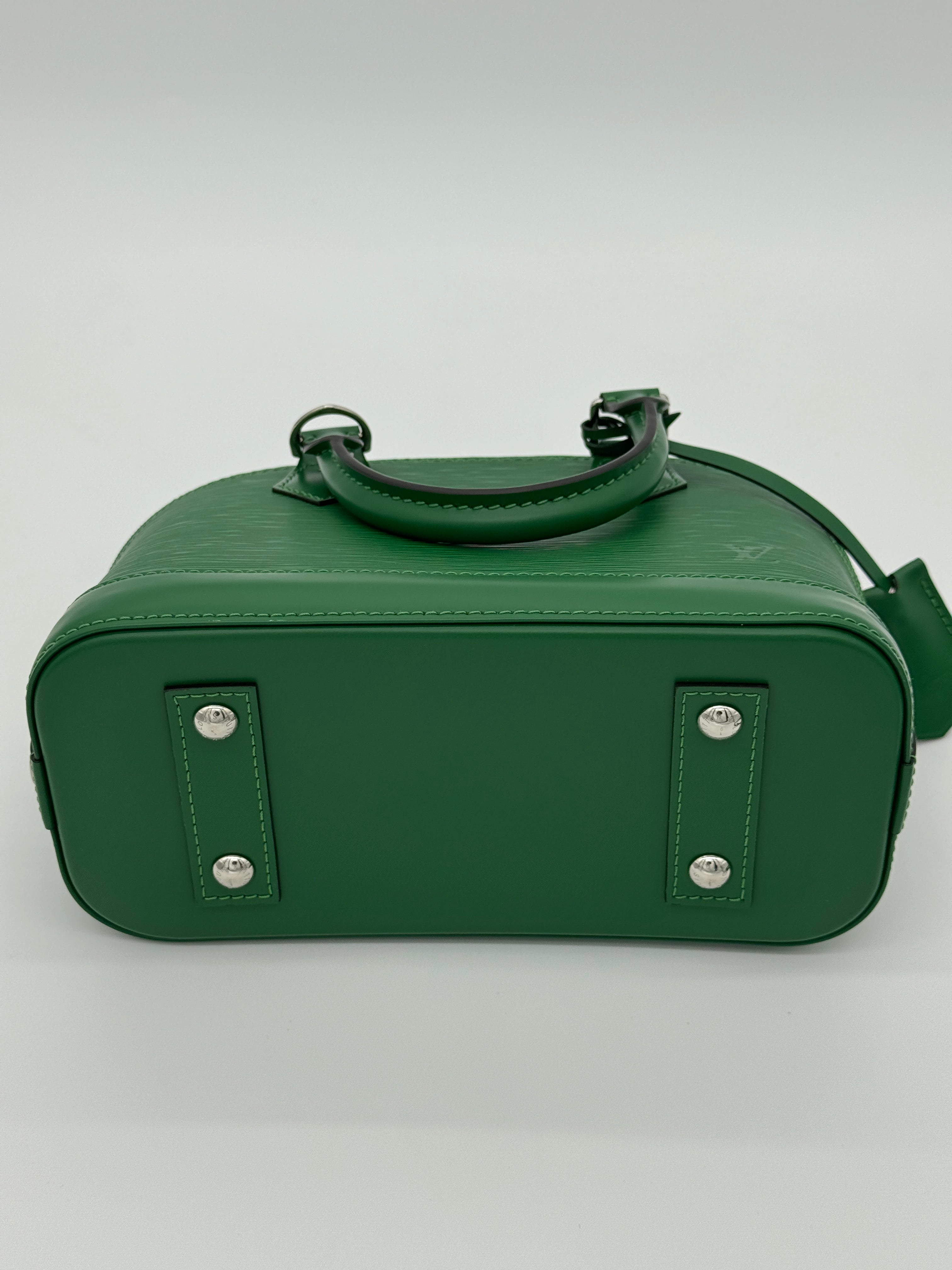 Louis Vuitton Alma BB Epi Borneo Green – Ellan Luxury