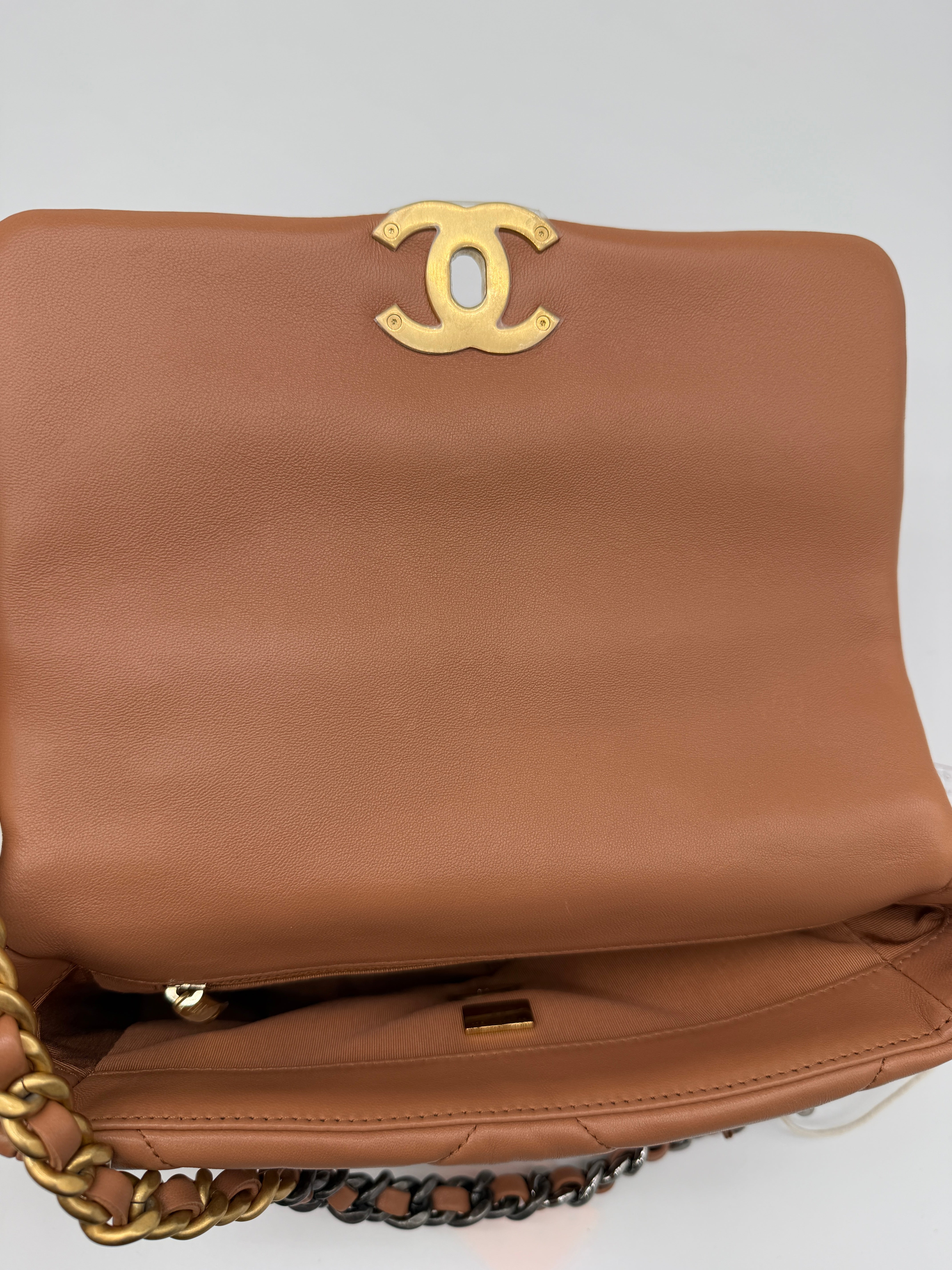 Chanel 19 Caramel Small