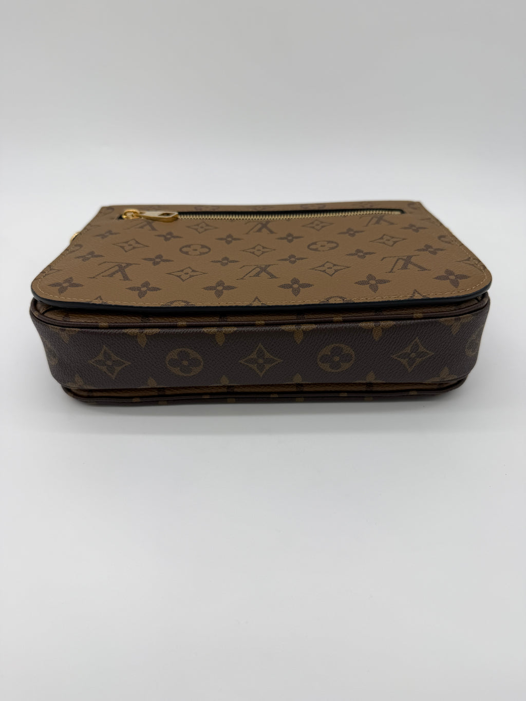 Louis Vuitton Pochette Métis Reverse Monogram