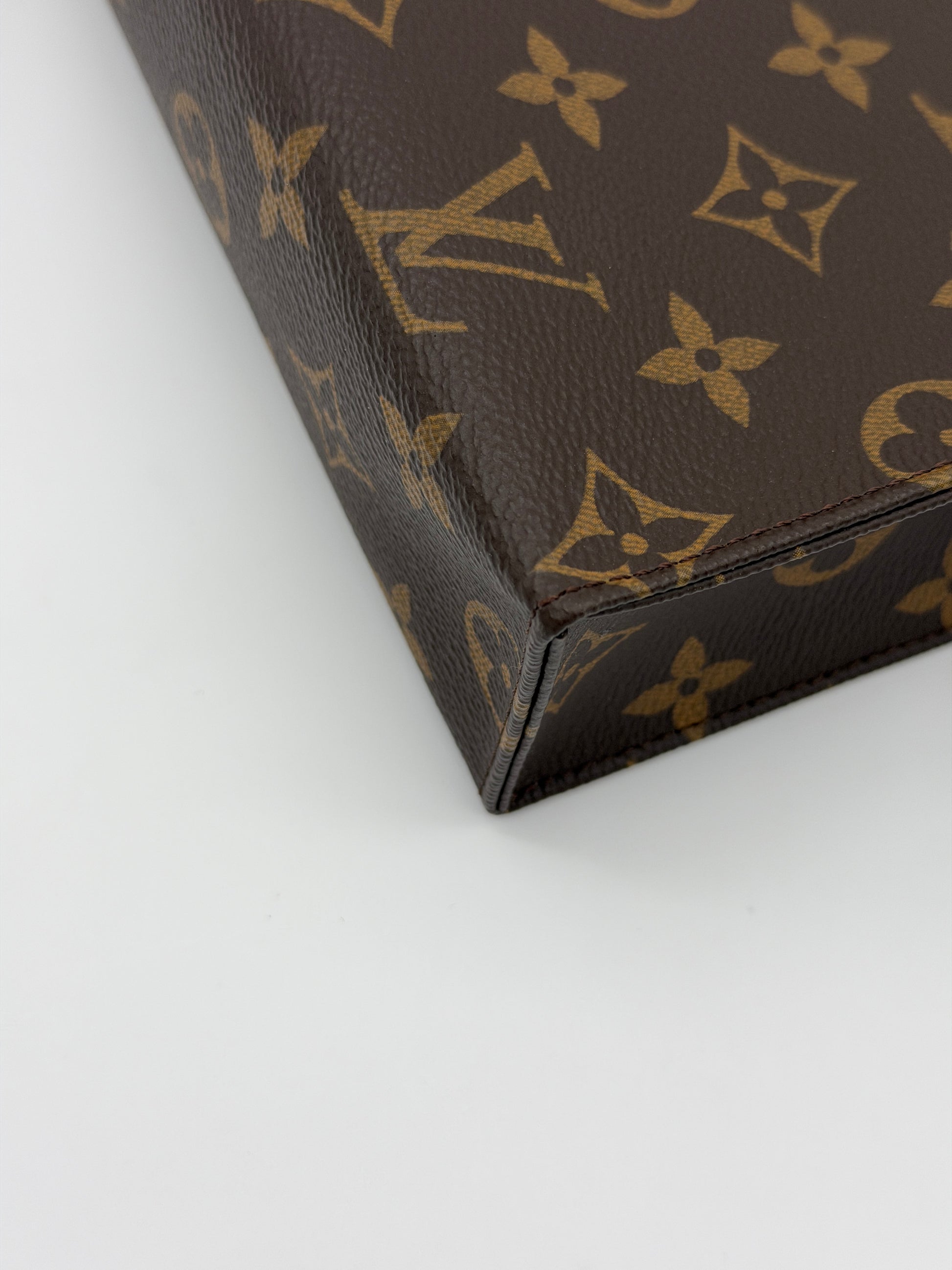 Louis Vuitton Monogram Toiletry 26