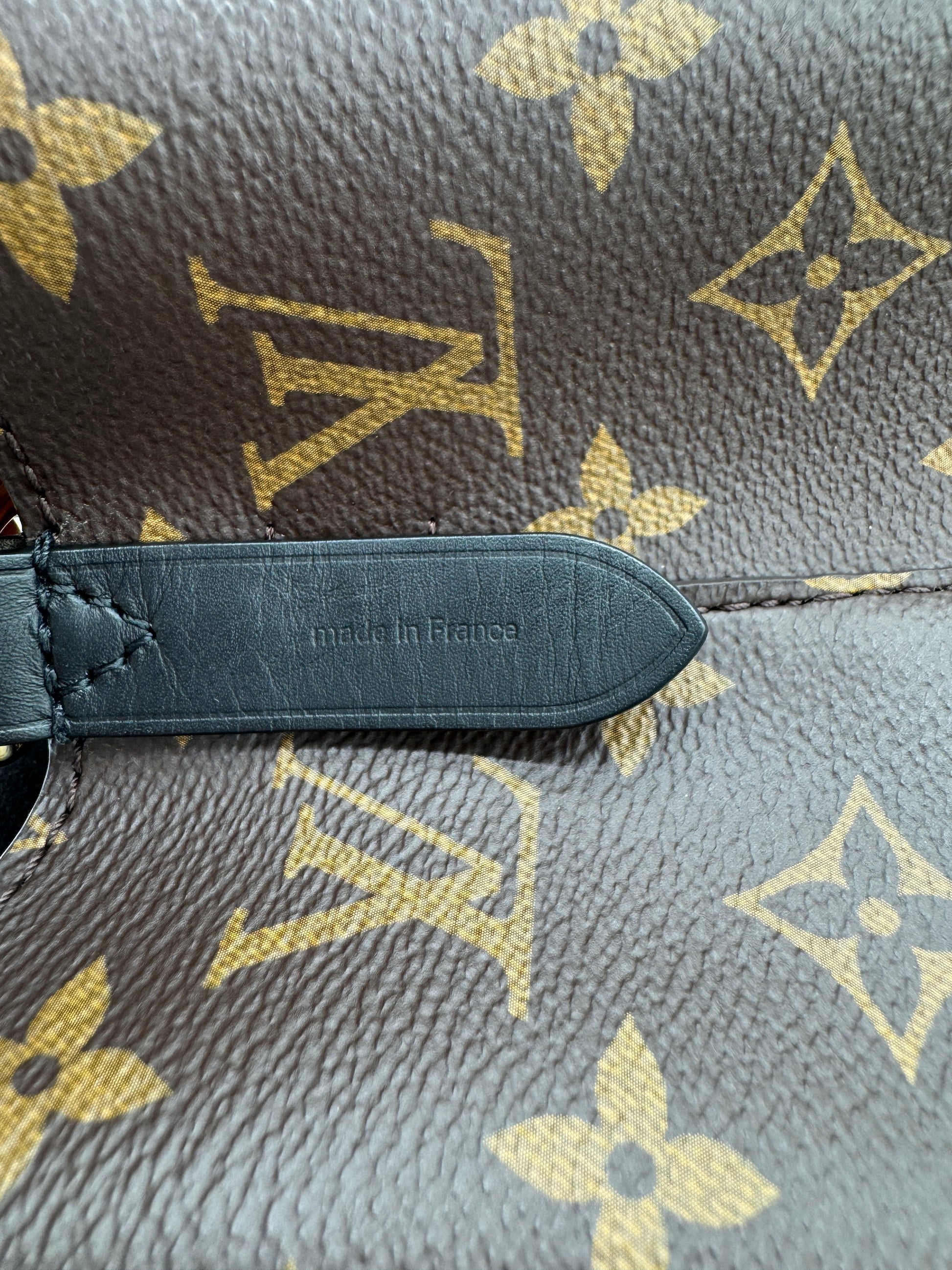 Louis Vuitton NeoNoe MM