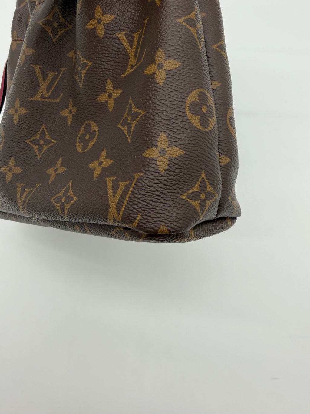 Louis Vuitton Noe Pouch