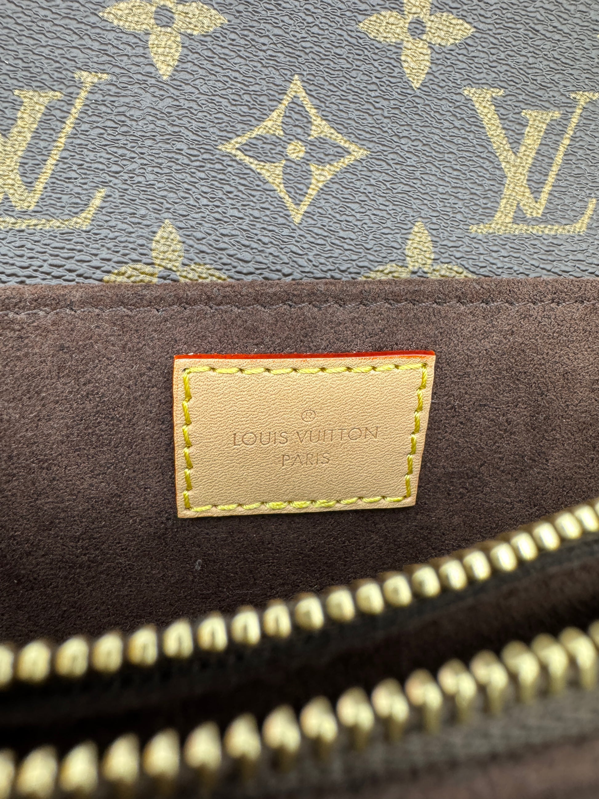 Louis Vuitton Pochette Métis East West