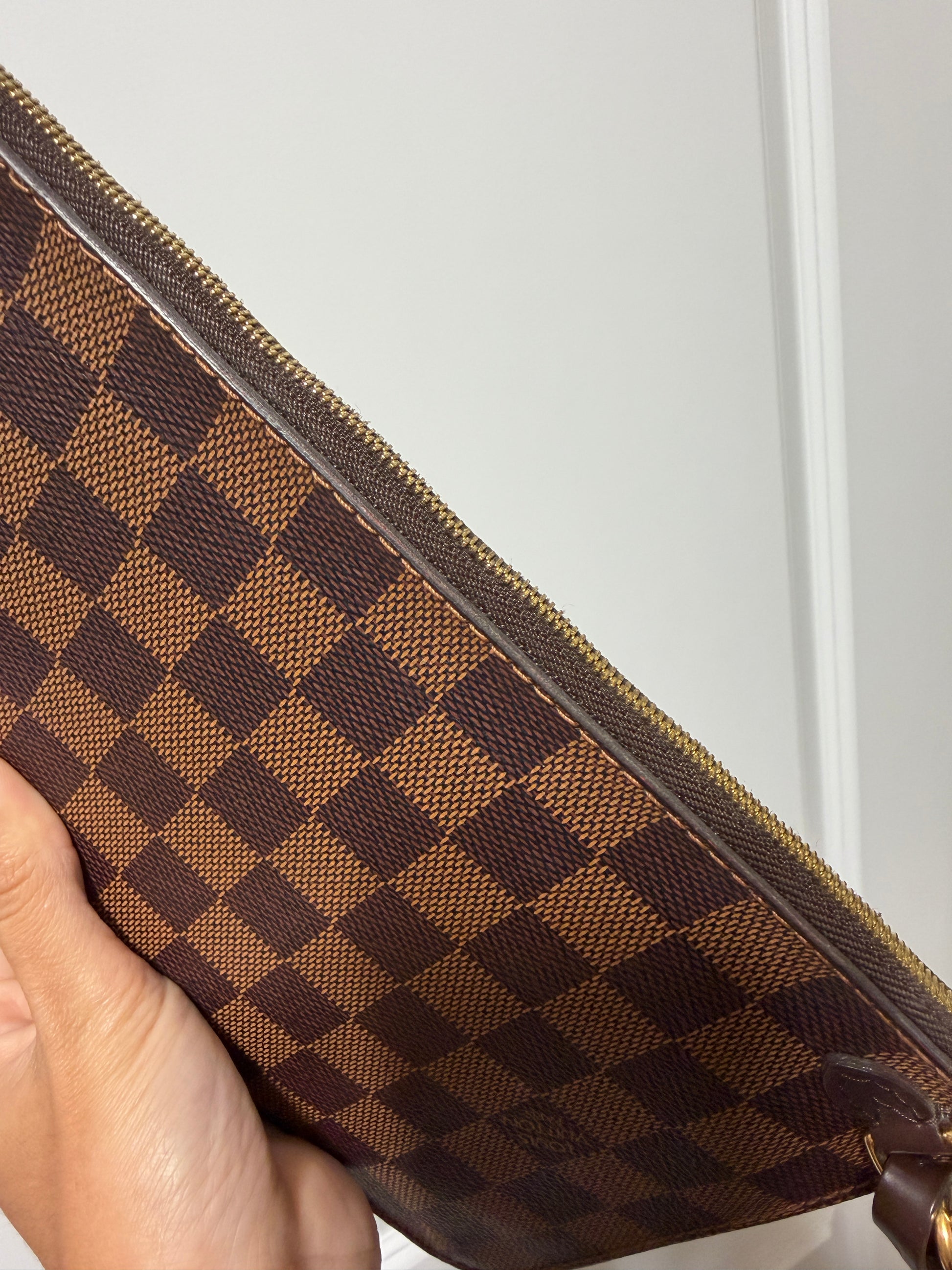 Louis Vuitton Neverfull Pochette DE
