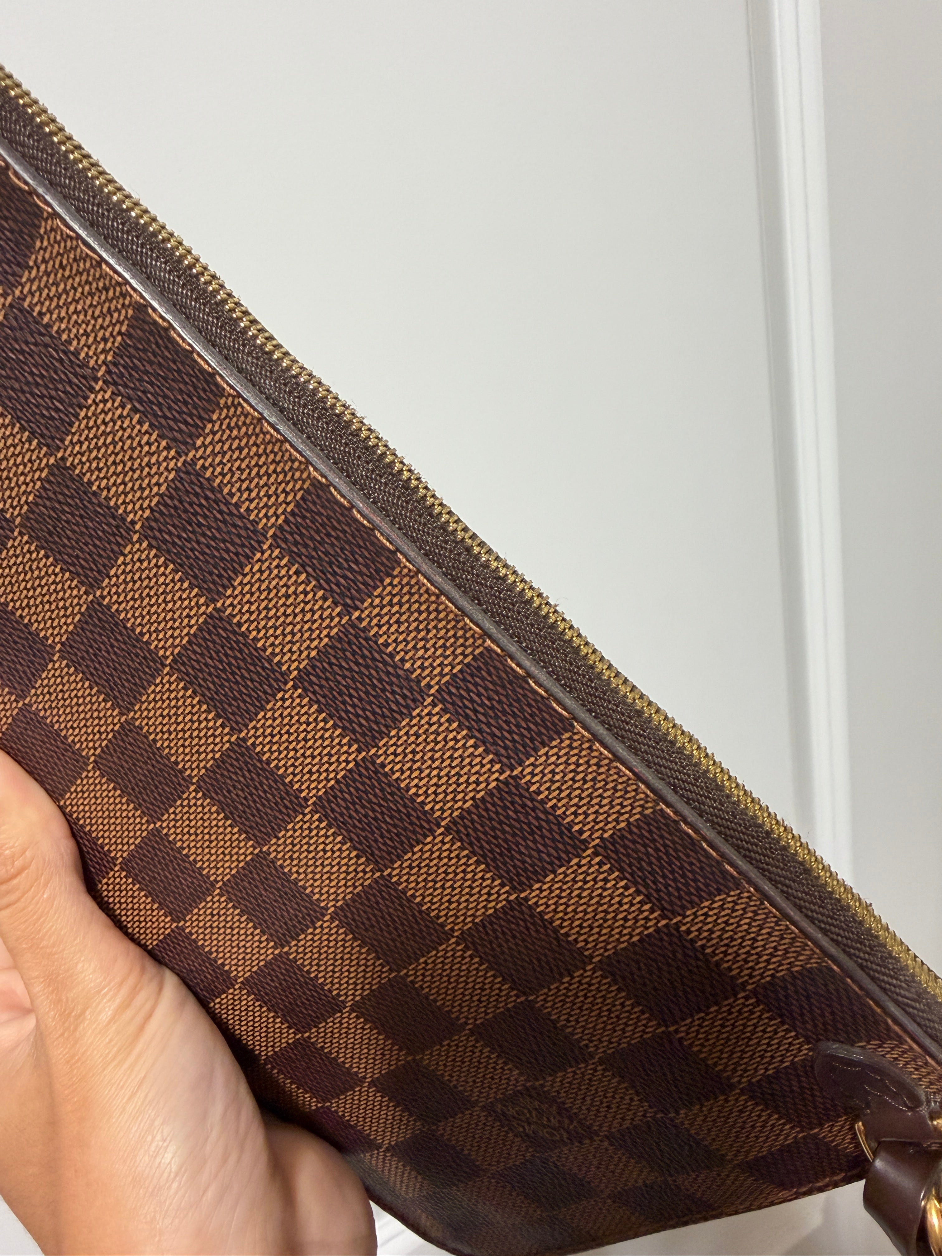 Louis Vuitton Neverfull Pochette DE