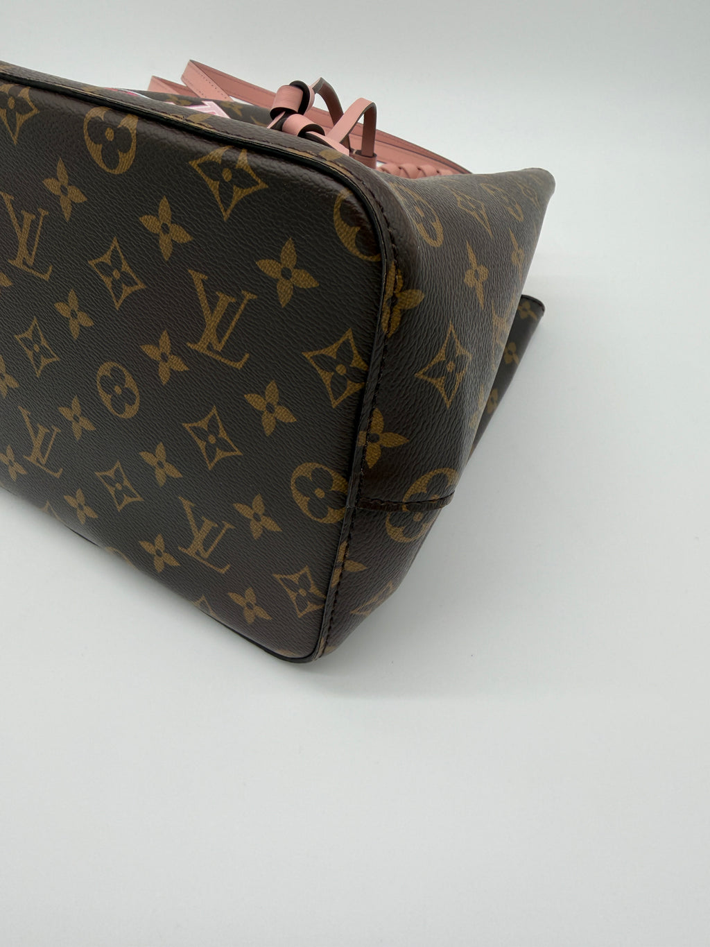 Louis Vuitton Neonoe Monogram Los Angeles Limited Edition