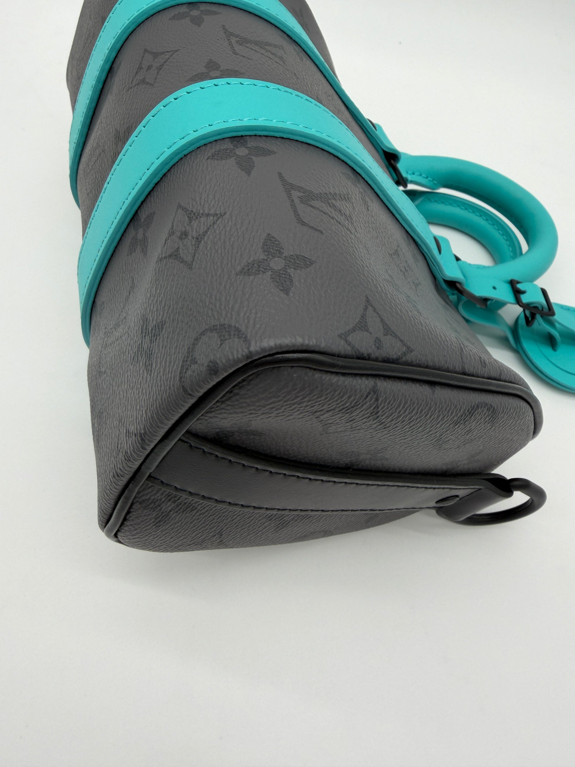Louis Vuitton Keepall Bandouliere 25 Turquoise / Monogram Eclipse Reverse
