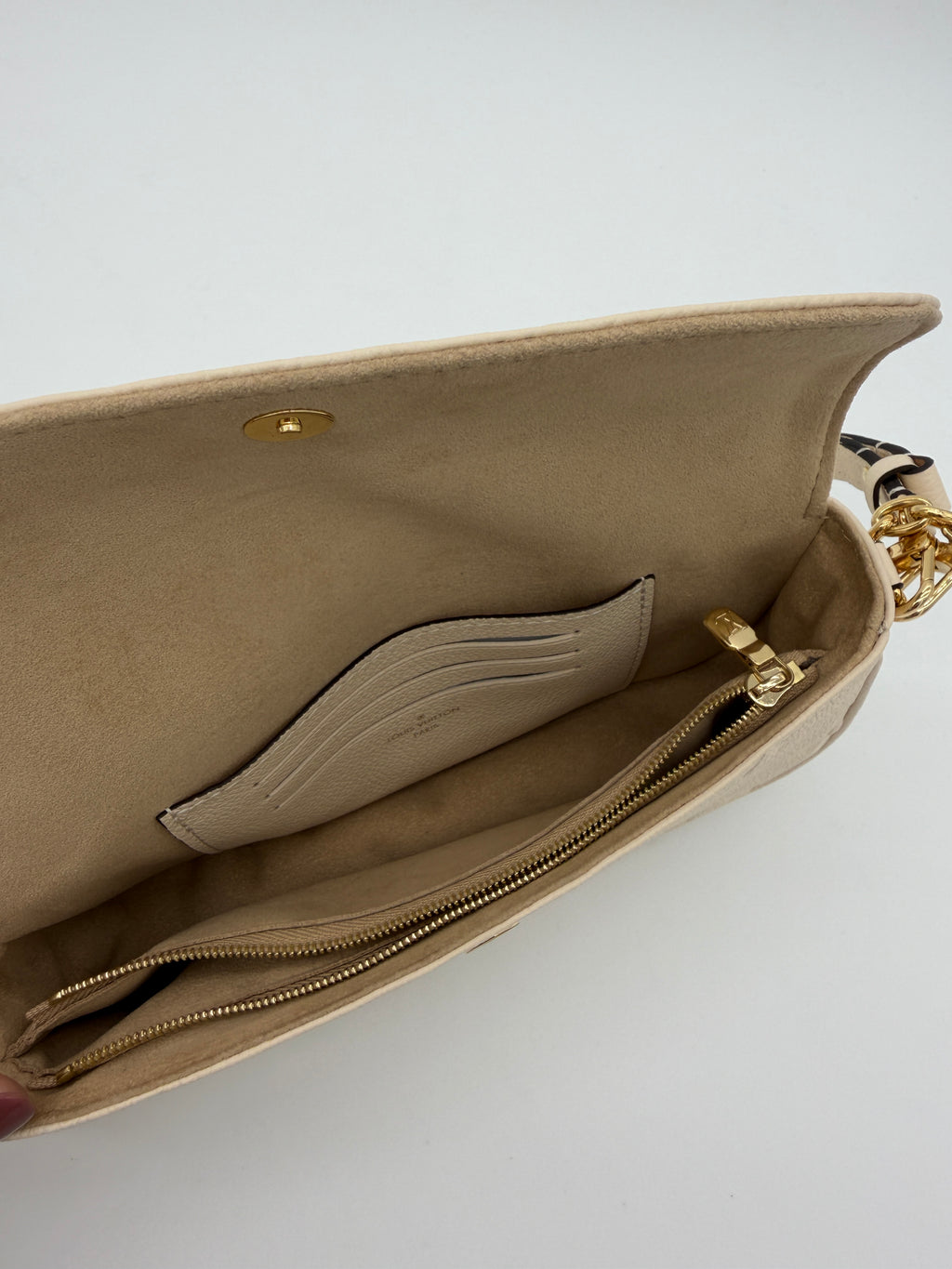 Louis Vuitton Wallet on Chain Ivy Cream Empreinte