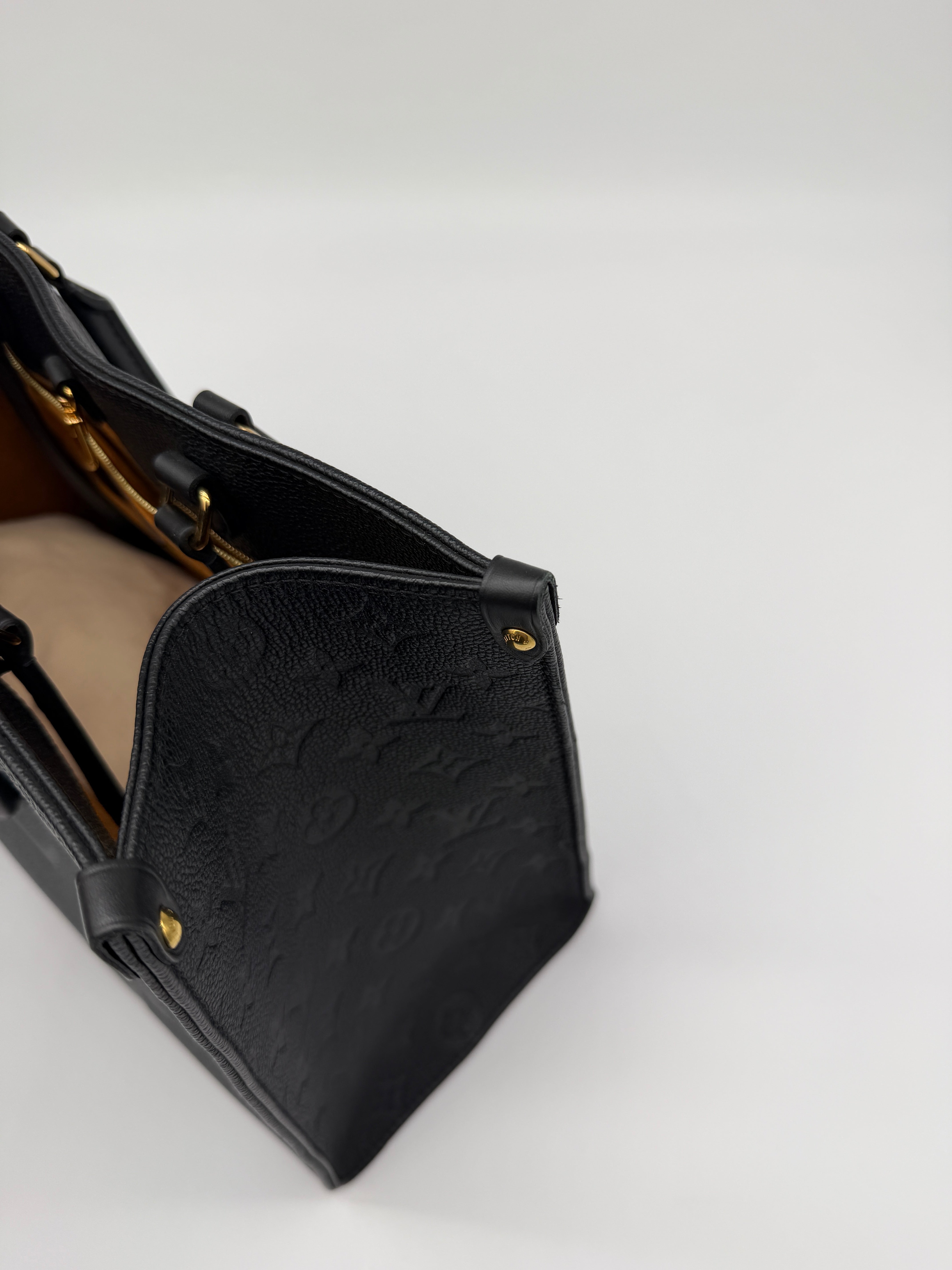 Louis Vuitton OnTheGo MM Black Empreinte