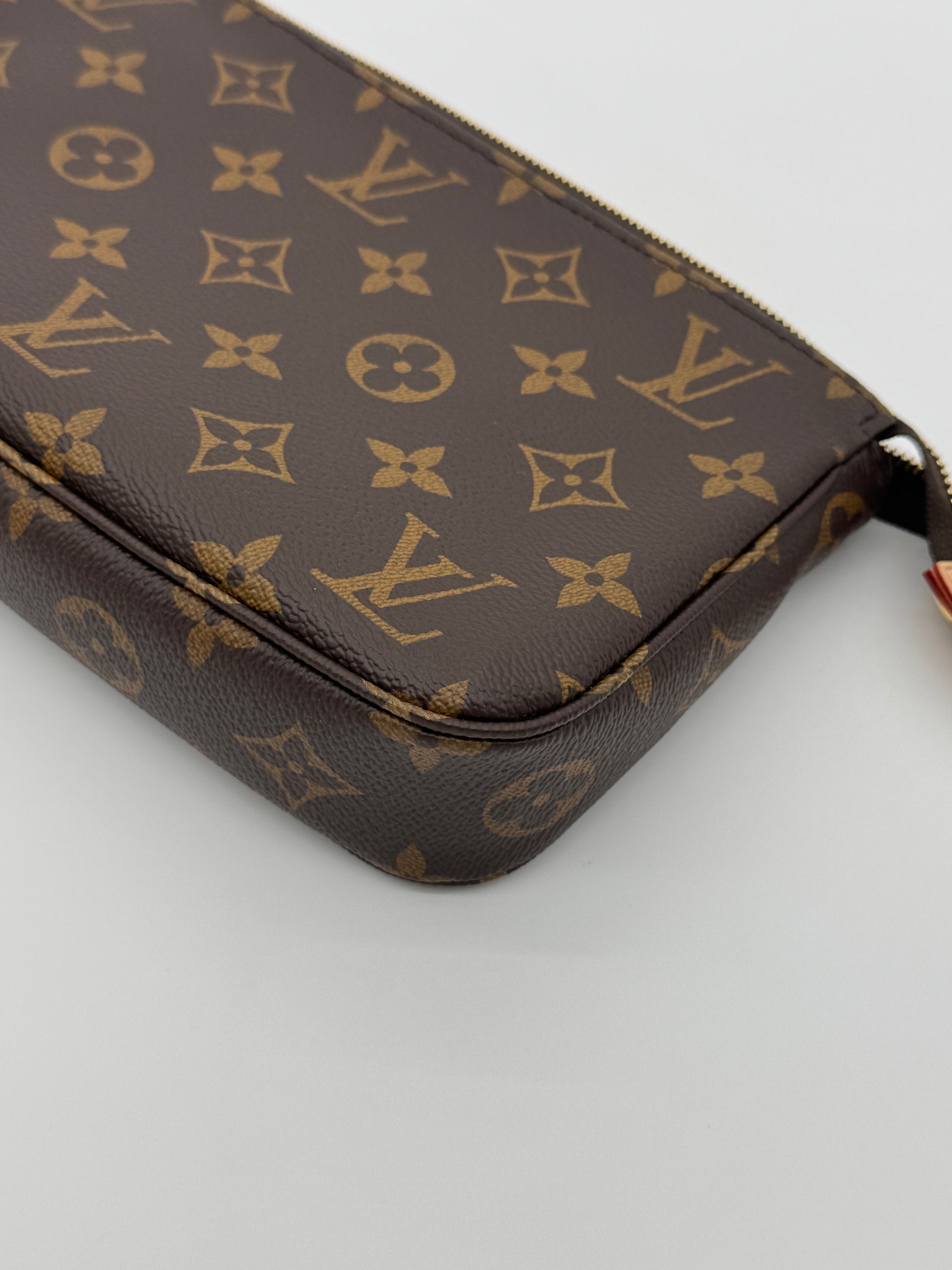 Louis Vuitton New Model Pochette Accesoires