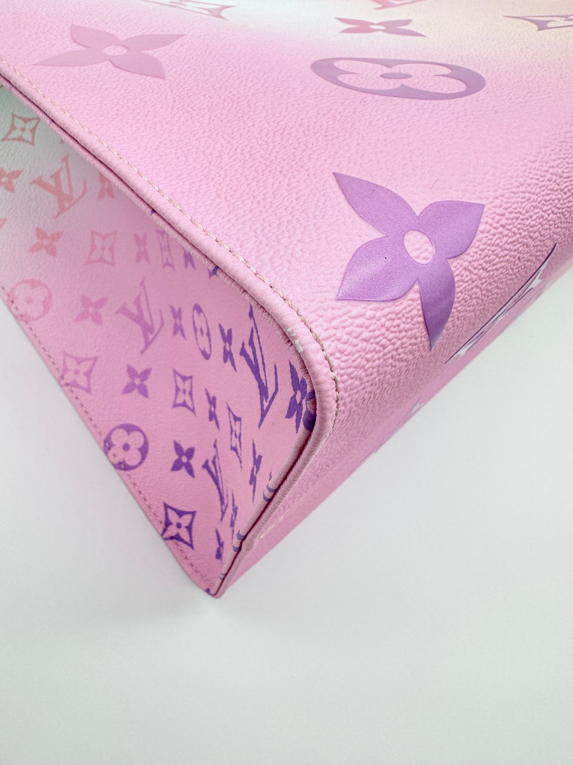 Louis Vuitton OnTheGo GM Spring in the City