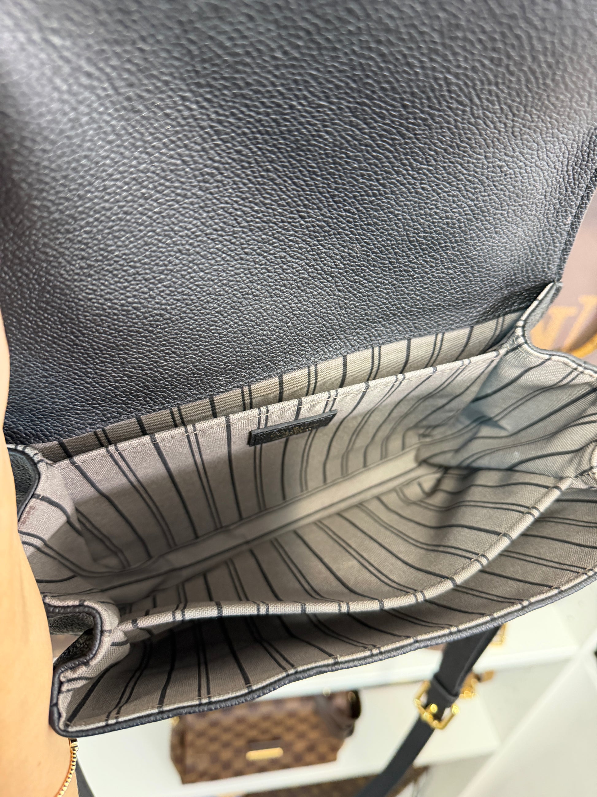 Louis Vuitton Black Empreinte Pochette Métis