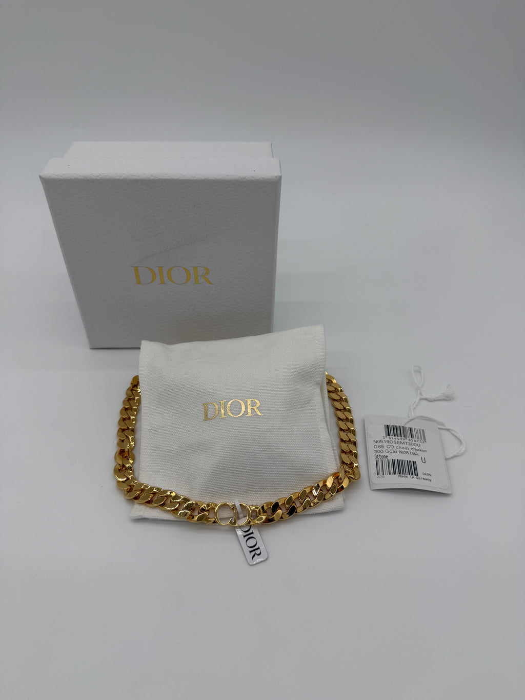 Christian Dior 30 Montaigne Short Necklace