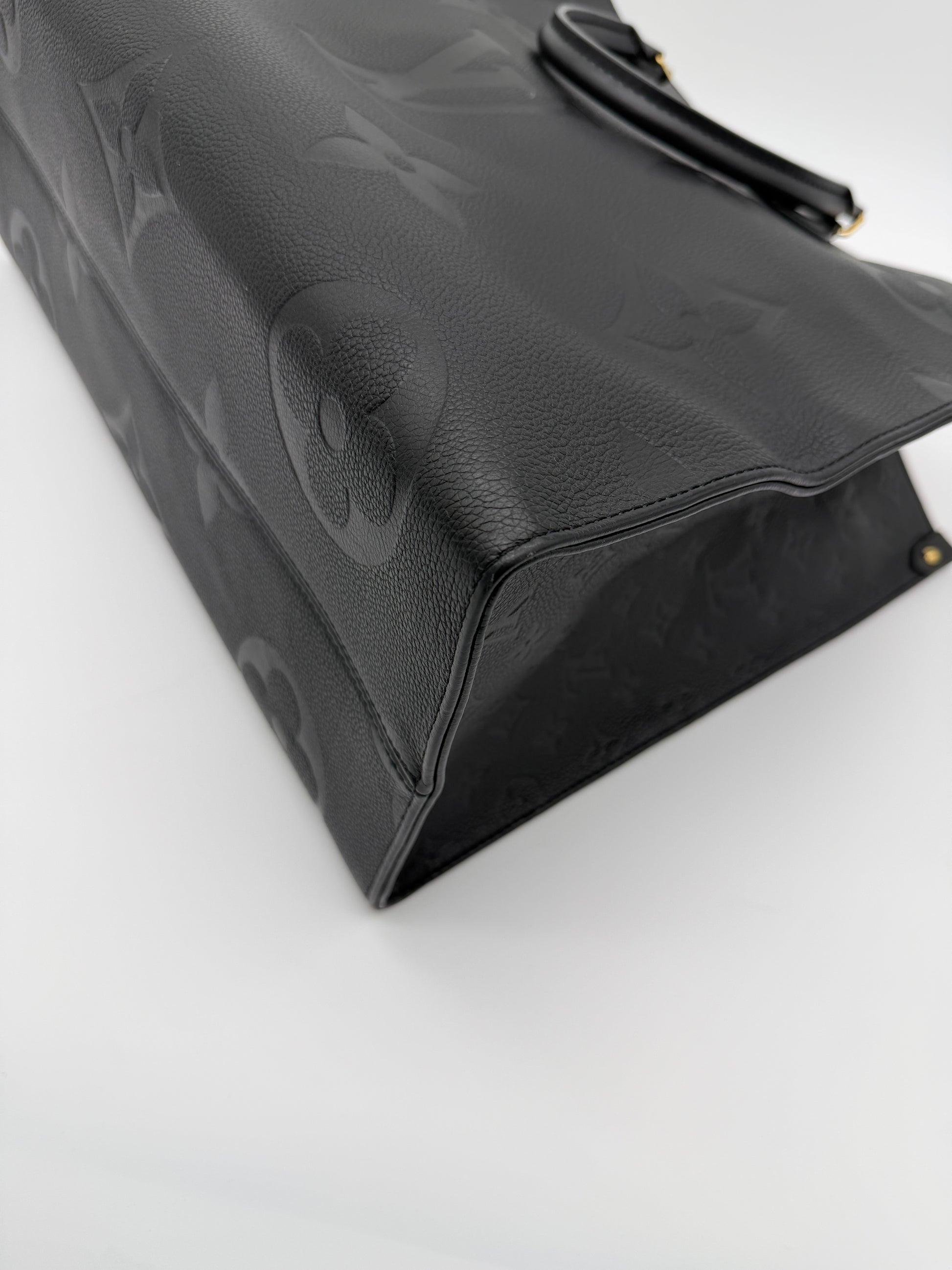 Louis Vuitton OnTheGo GM Empreinte Giant Black