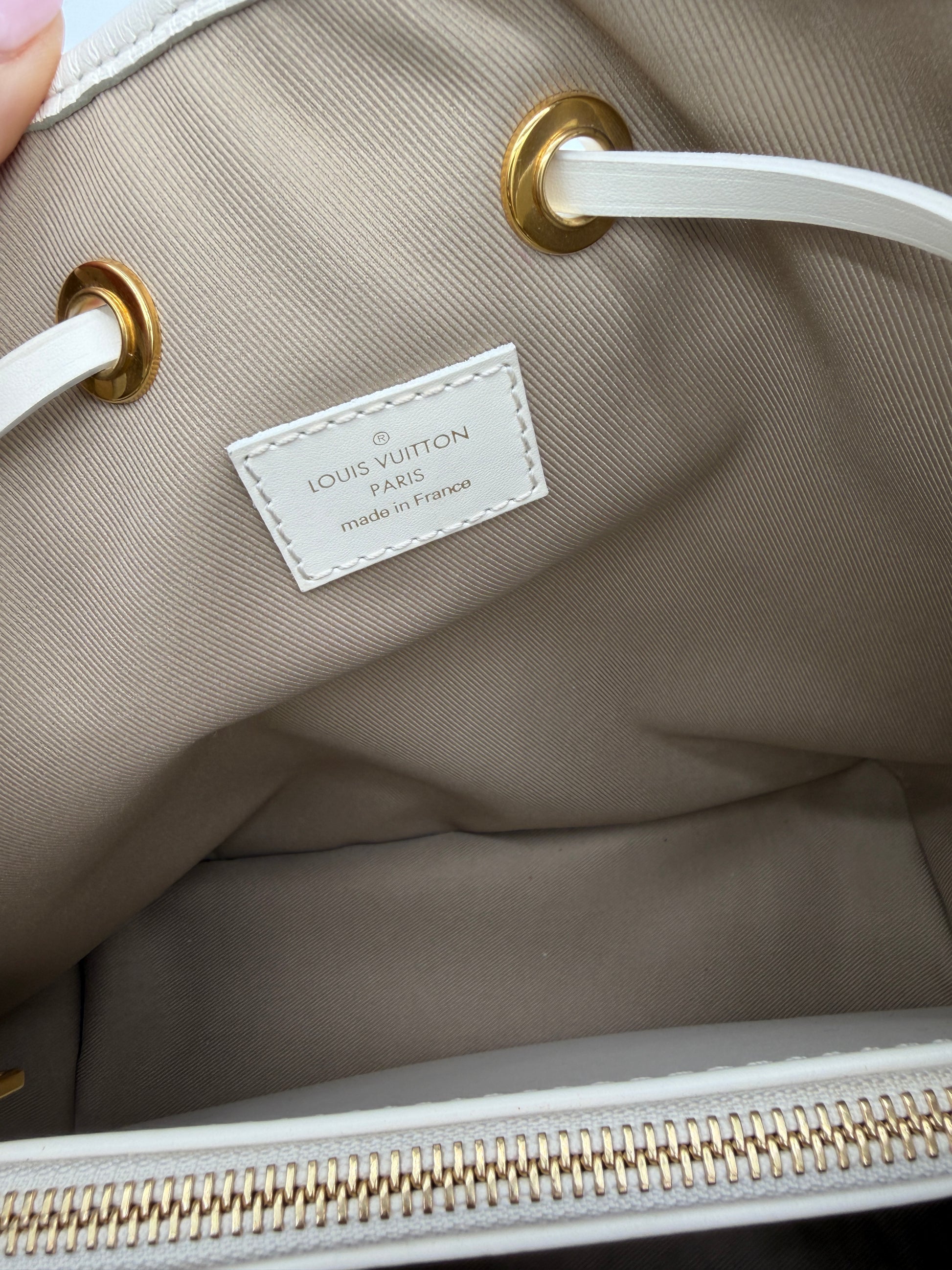 Louis Vuitton Neonoe MM Embroidered Monogram