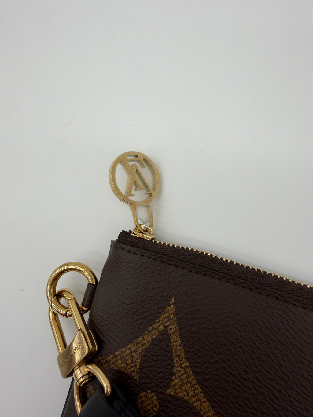 Louis Vuitton Monogram Giant Pochette with Wrist Strap