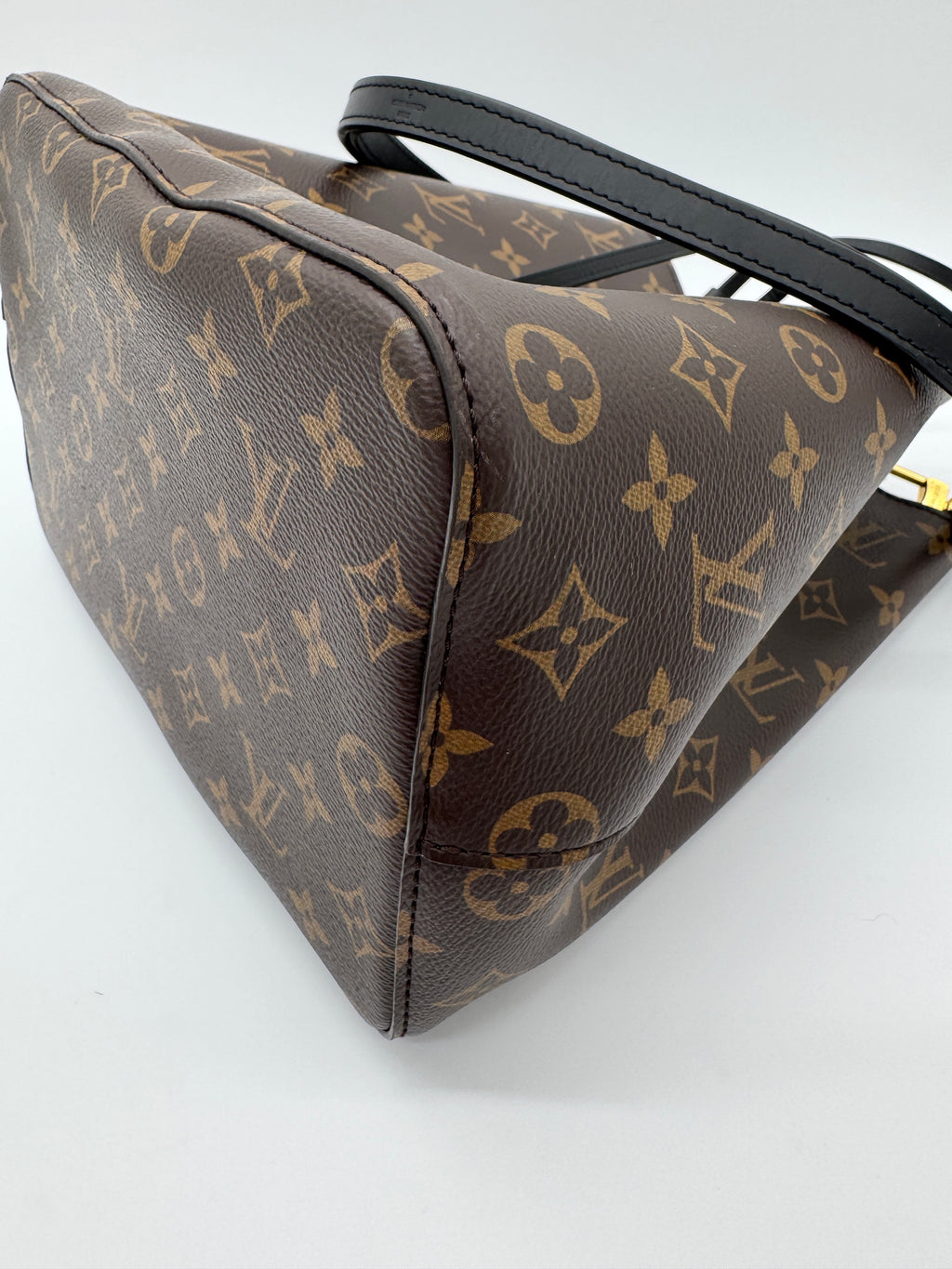 Louis Vuitton NeoNoe MM