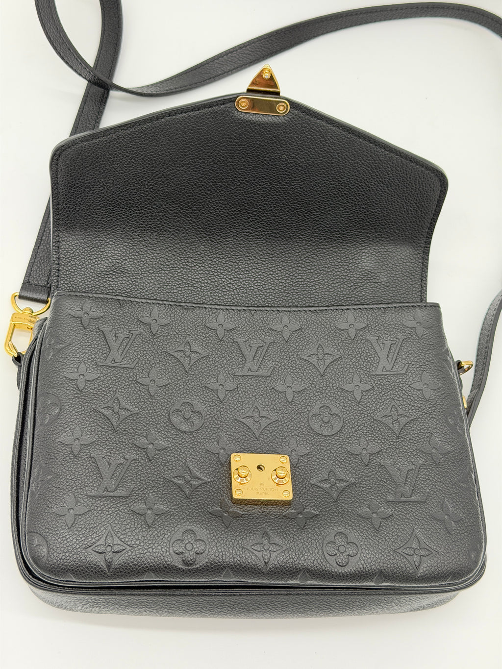 Louis Vuitton Pochette Metis Black Empreinte