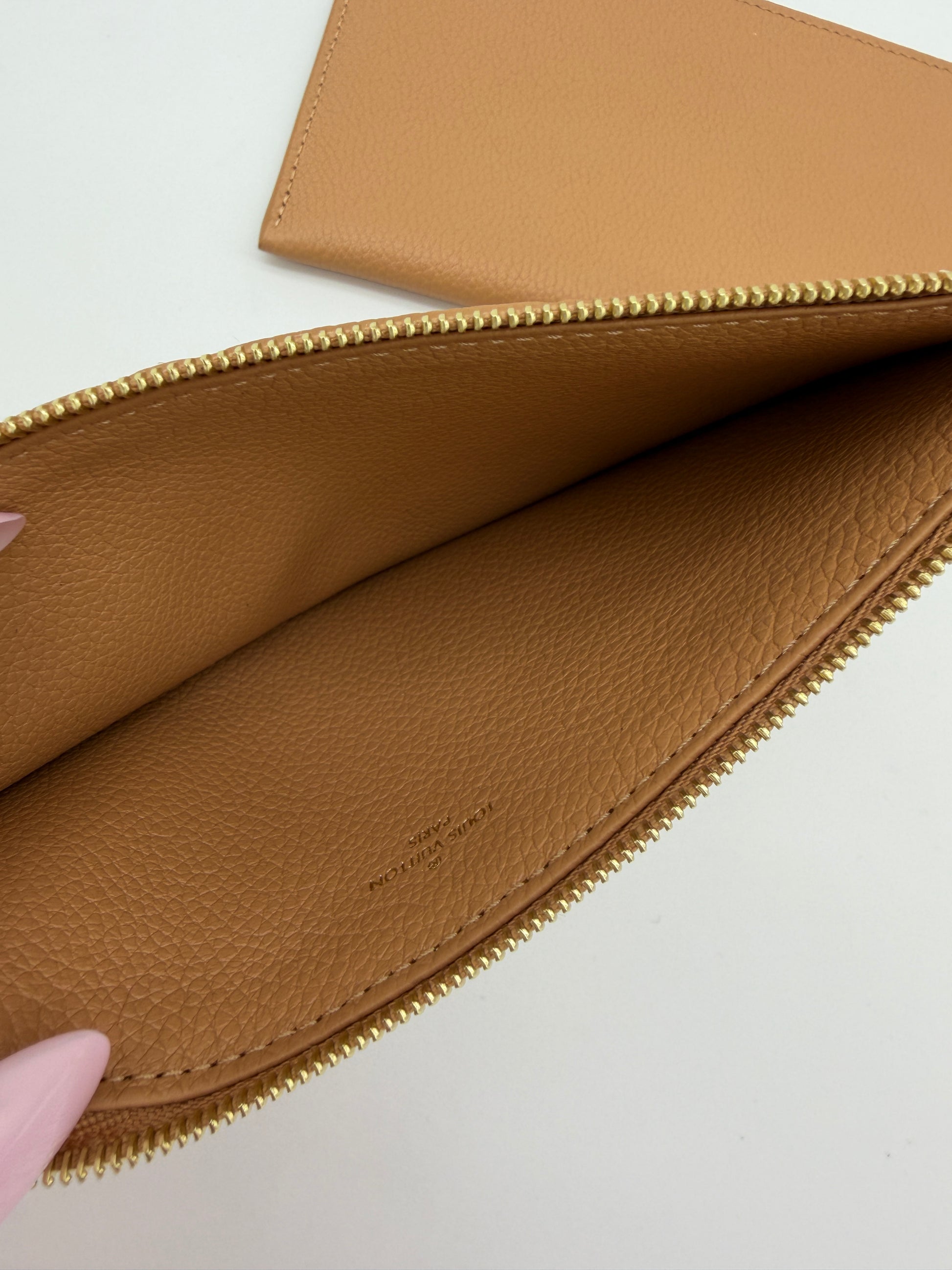 Louis Vuitton Arizona Empreinte Inserts