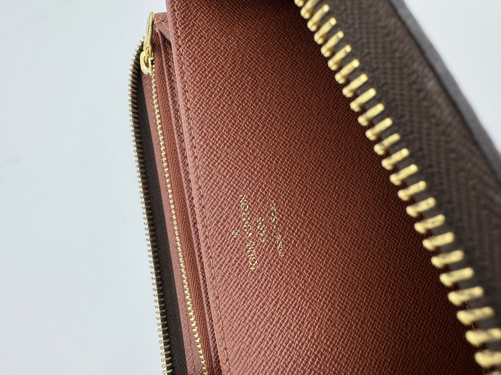 Louis Vuitton Monogram Zippy Wallet
