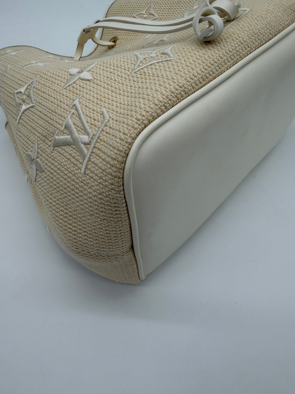 Louis Vuitton Neonoe MM Embroidered Monogram