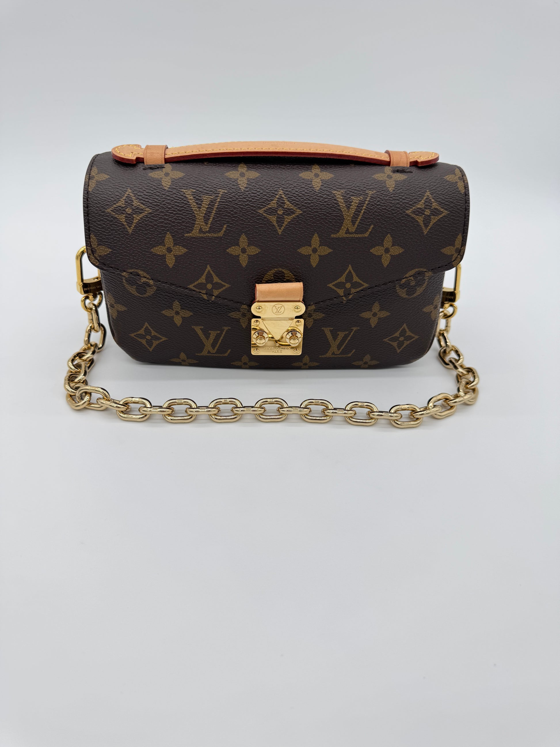 Louis Vuitton Pochette Métis East West