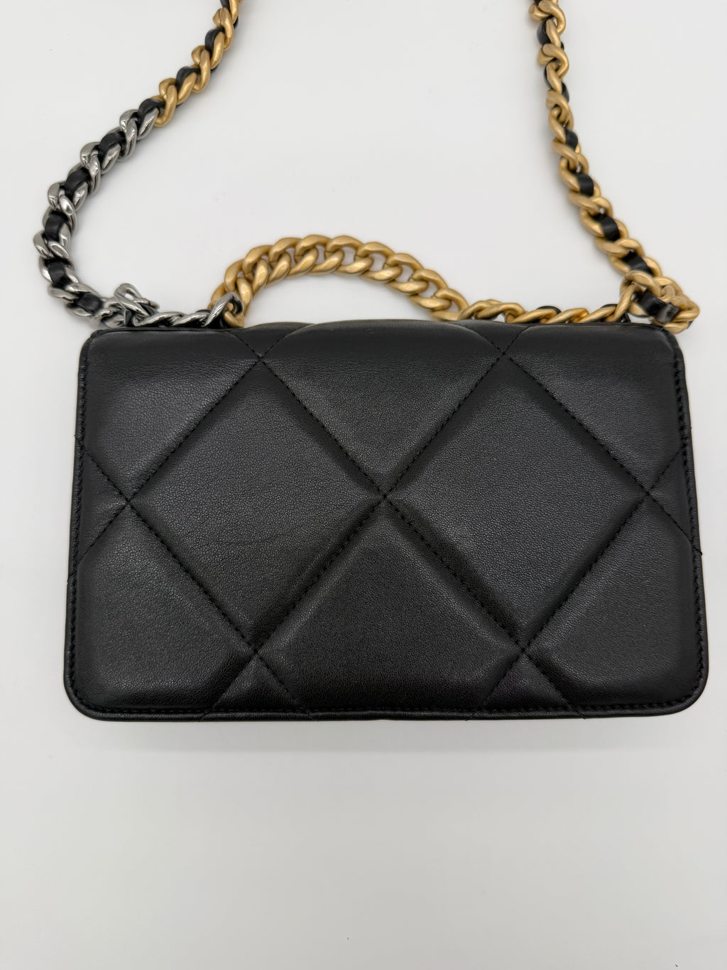 Chanel 19 Wallet on Chain