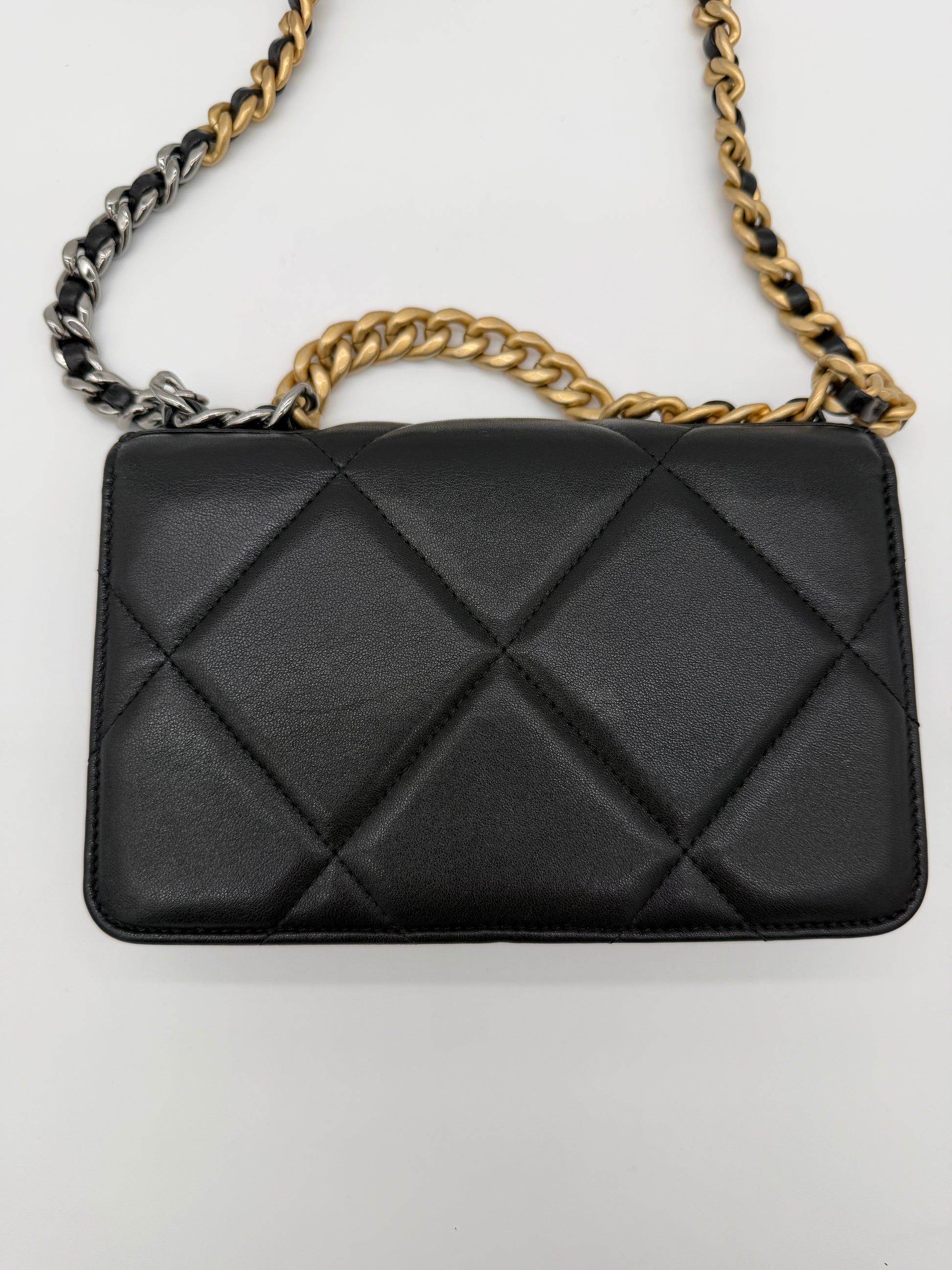 Chanel 19 Wallet on Chain