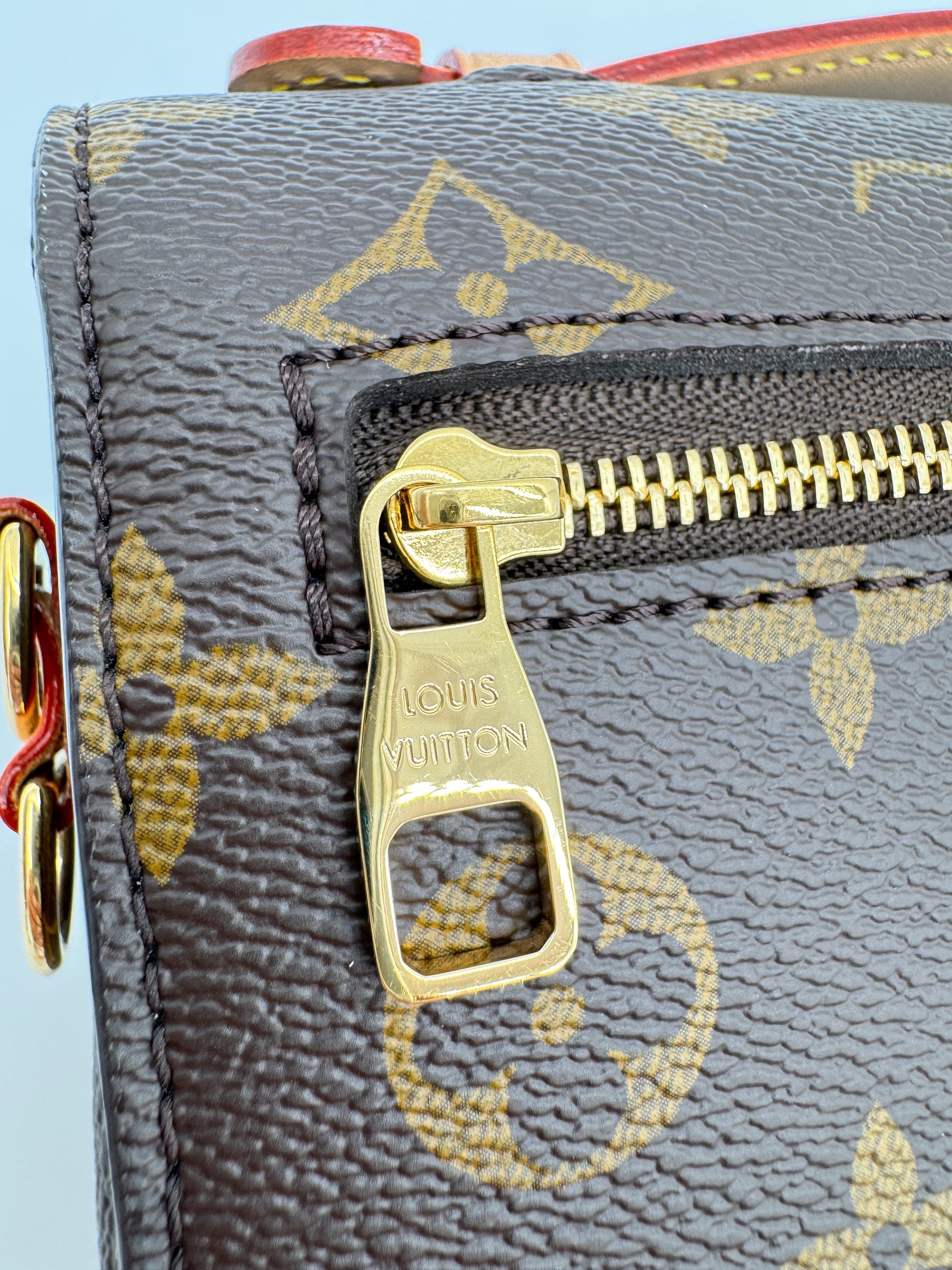 Louis Vuitton Pochette Métis East West